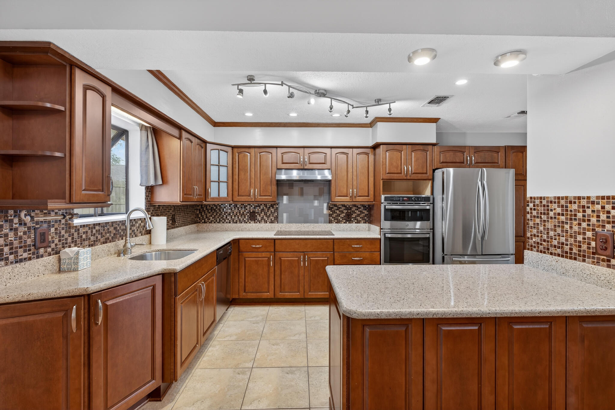 LAKE LORRAINE ESTATES 3 - Residential