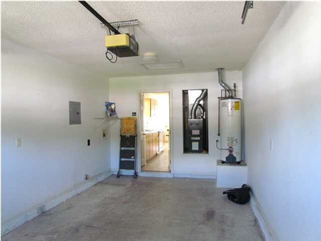 CREEKSIDE 6 - Residential Lease