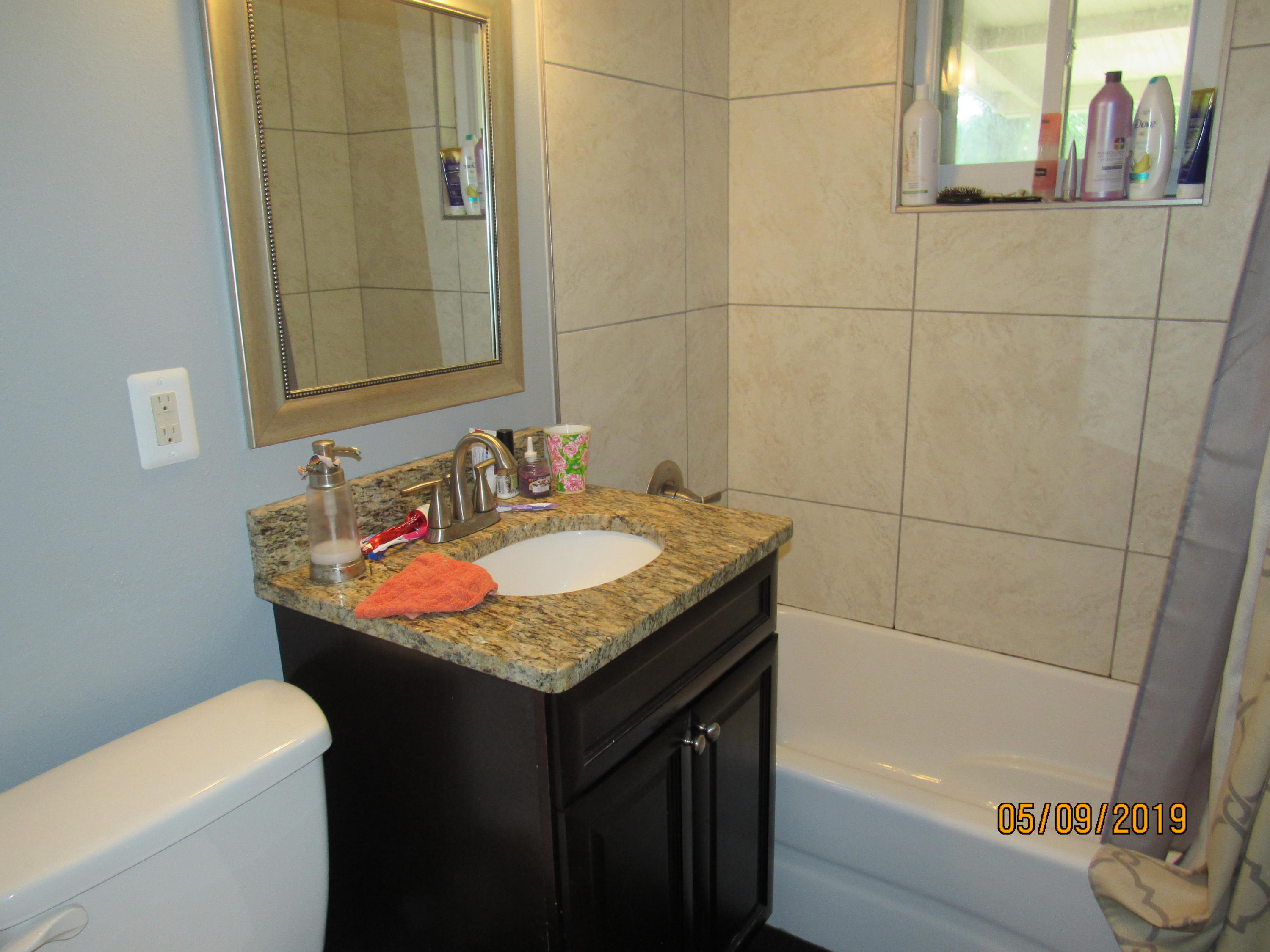 VALPARAISO SHORES - Residential Lease
