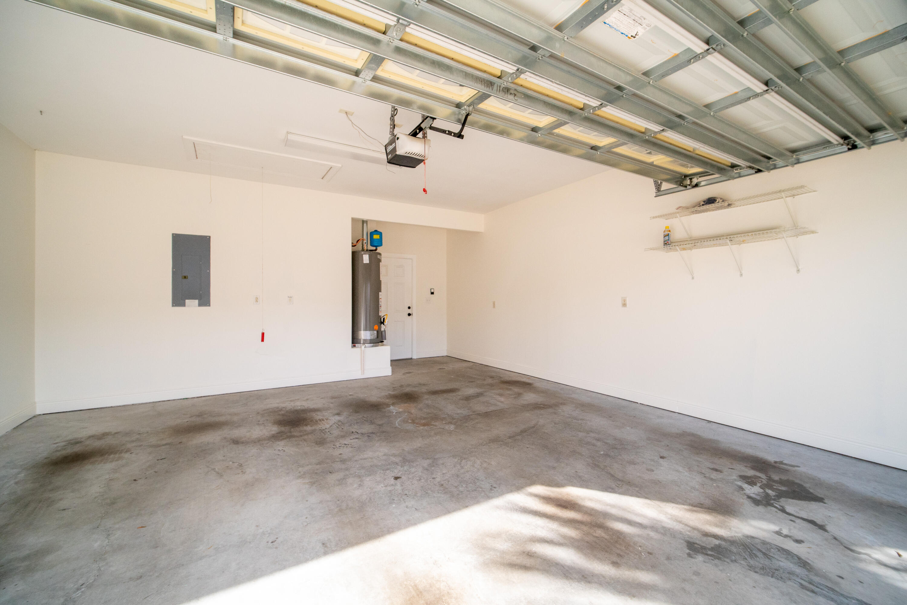 DIAMOND LAKES - Residential