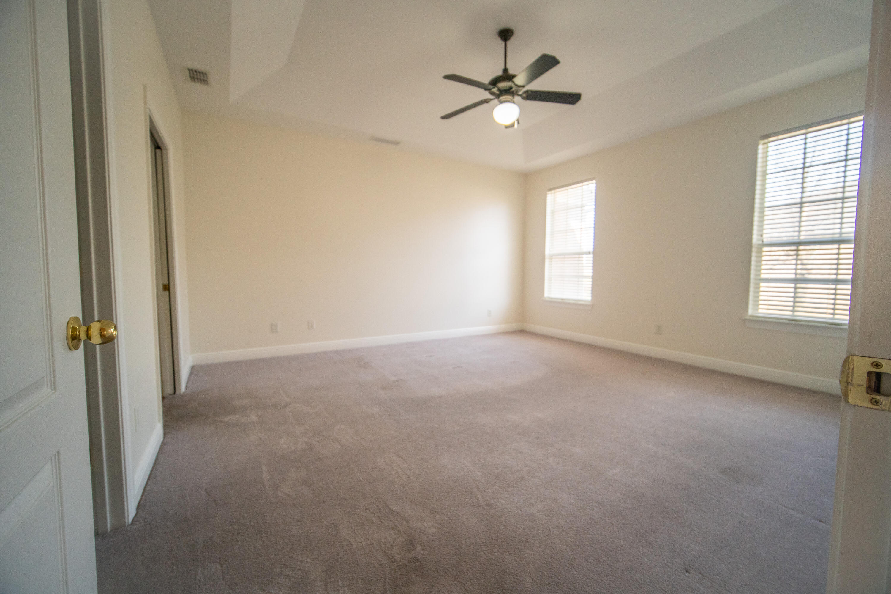 DIAMOND LAKES - Residential