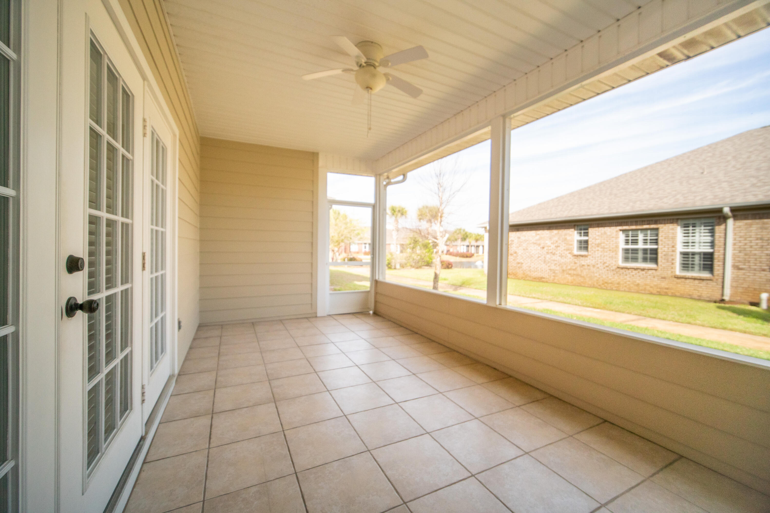 DIAMOND LAKES - Residential