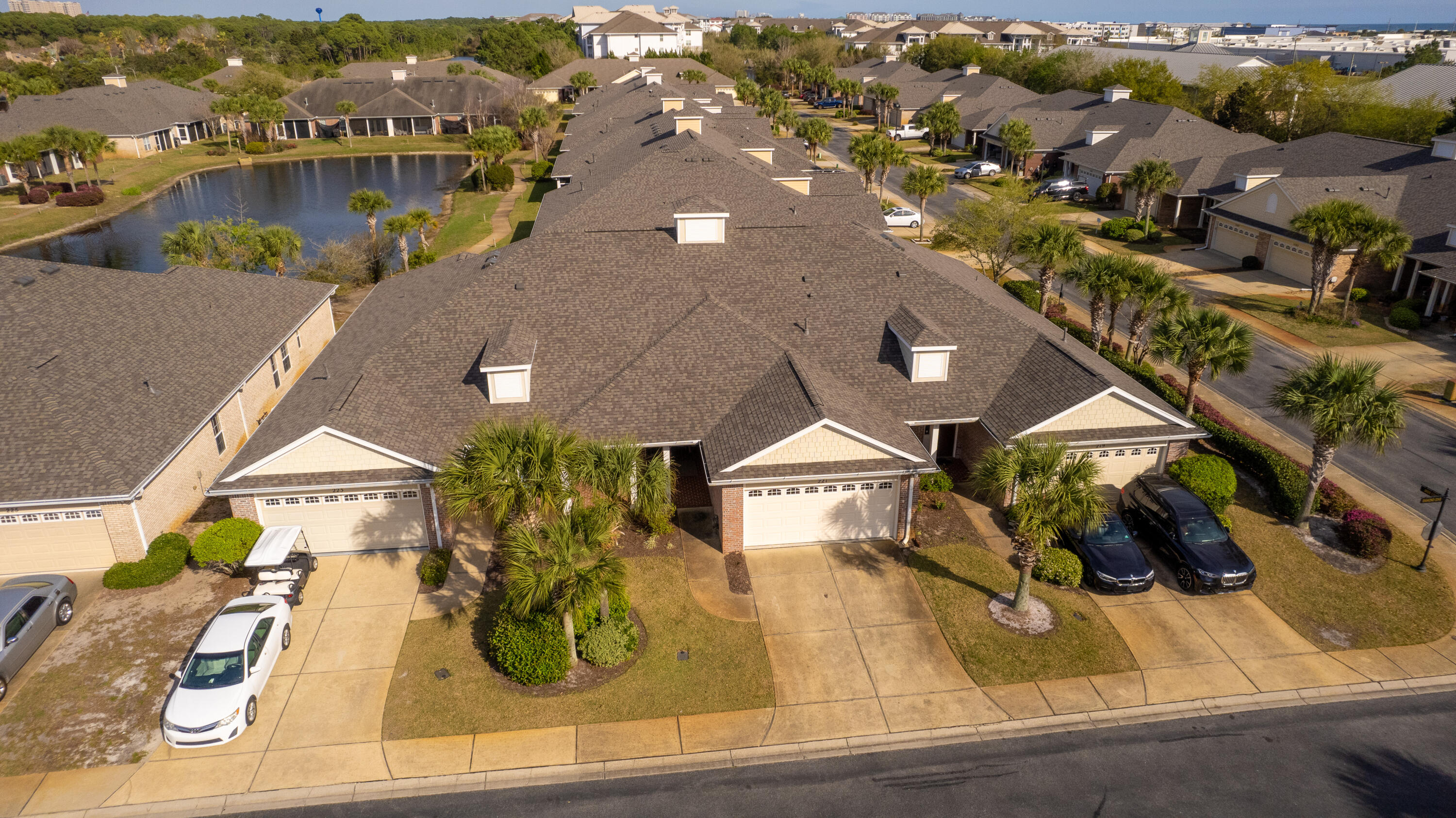 DIAMOND LAKES - Residential