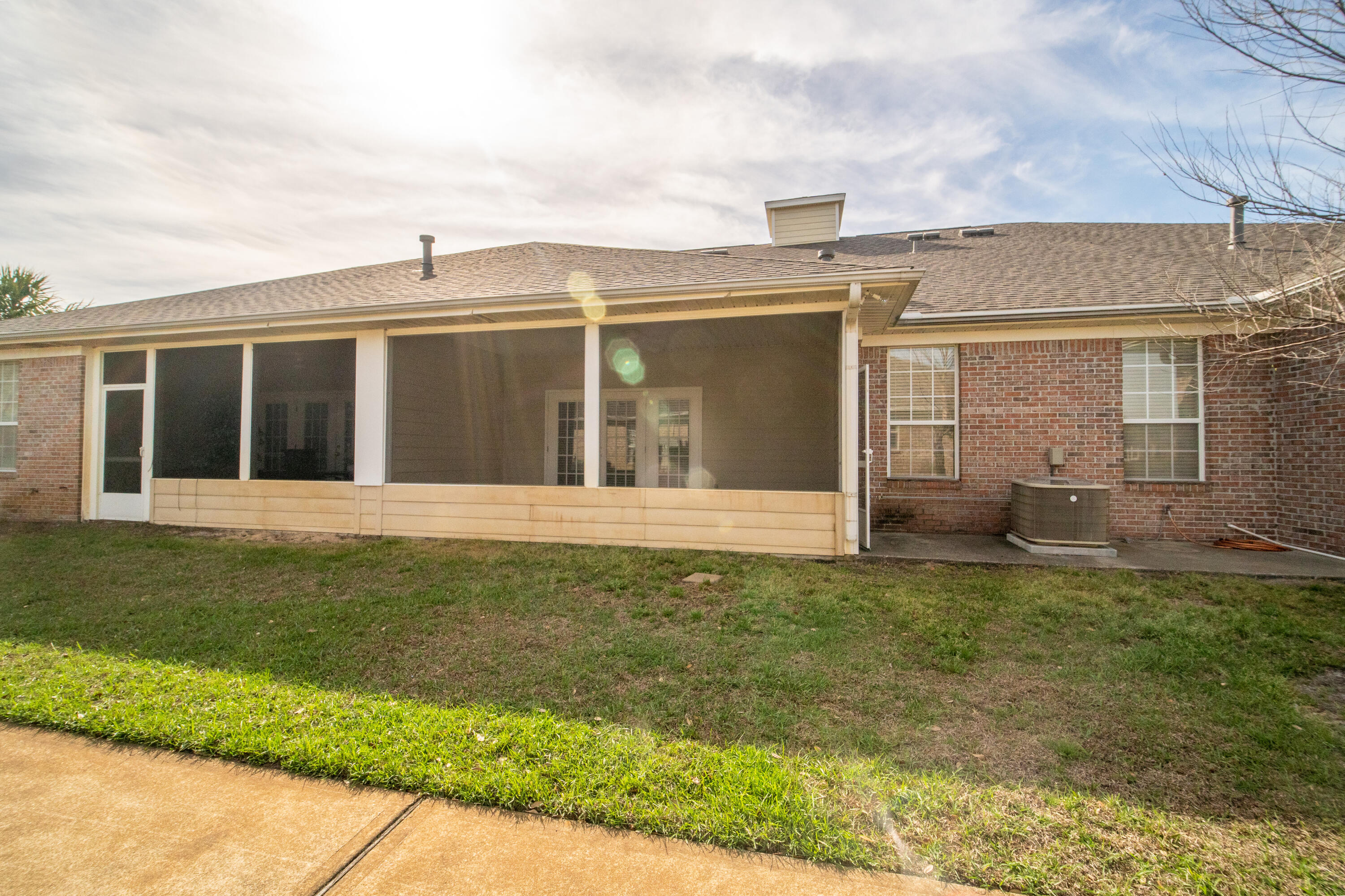 DIAMOND LAKES - Residential