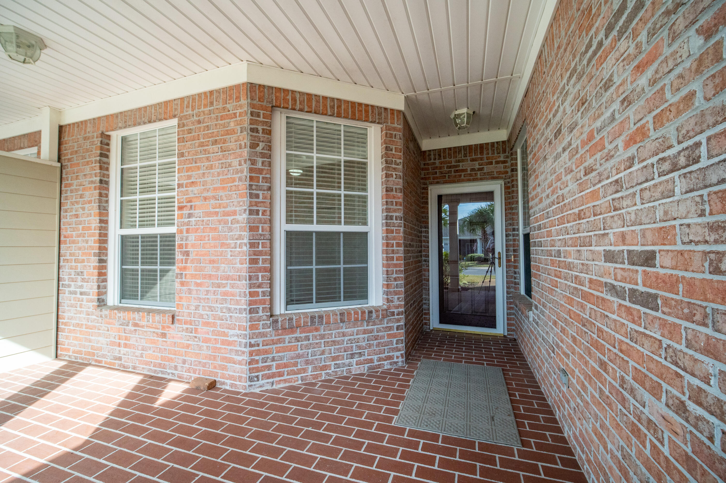 DIAMOND LAKES - Residential