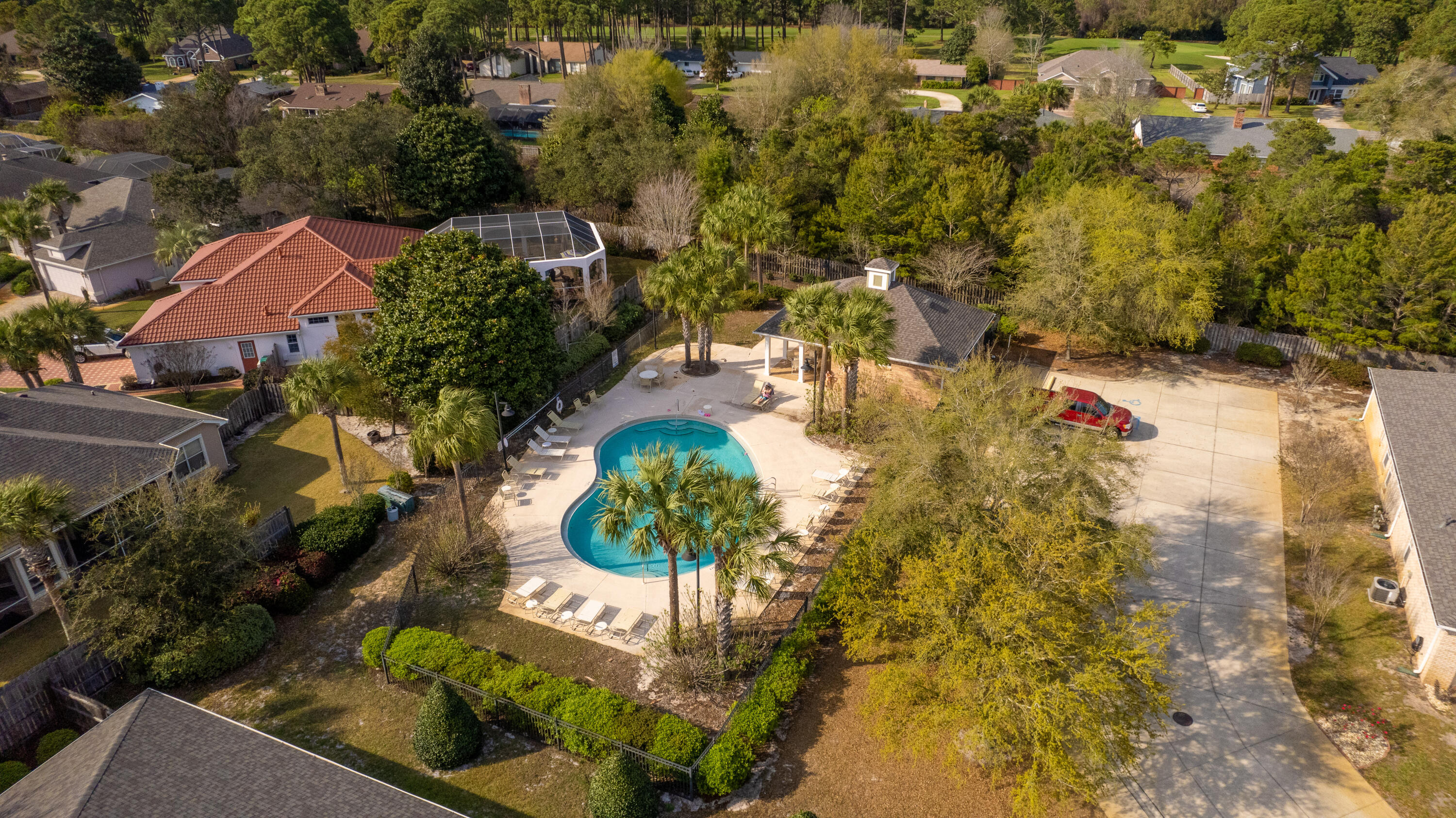 DIAMOND LAKES - Residential