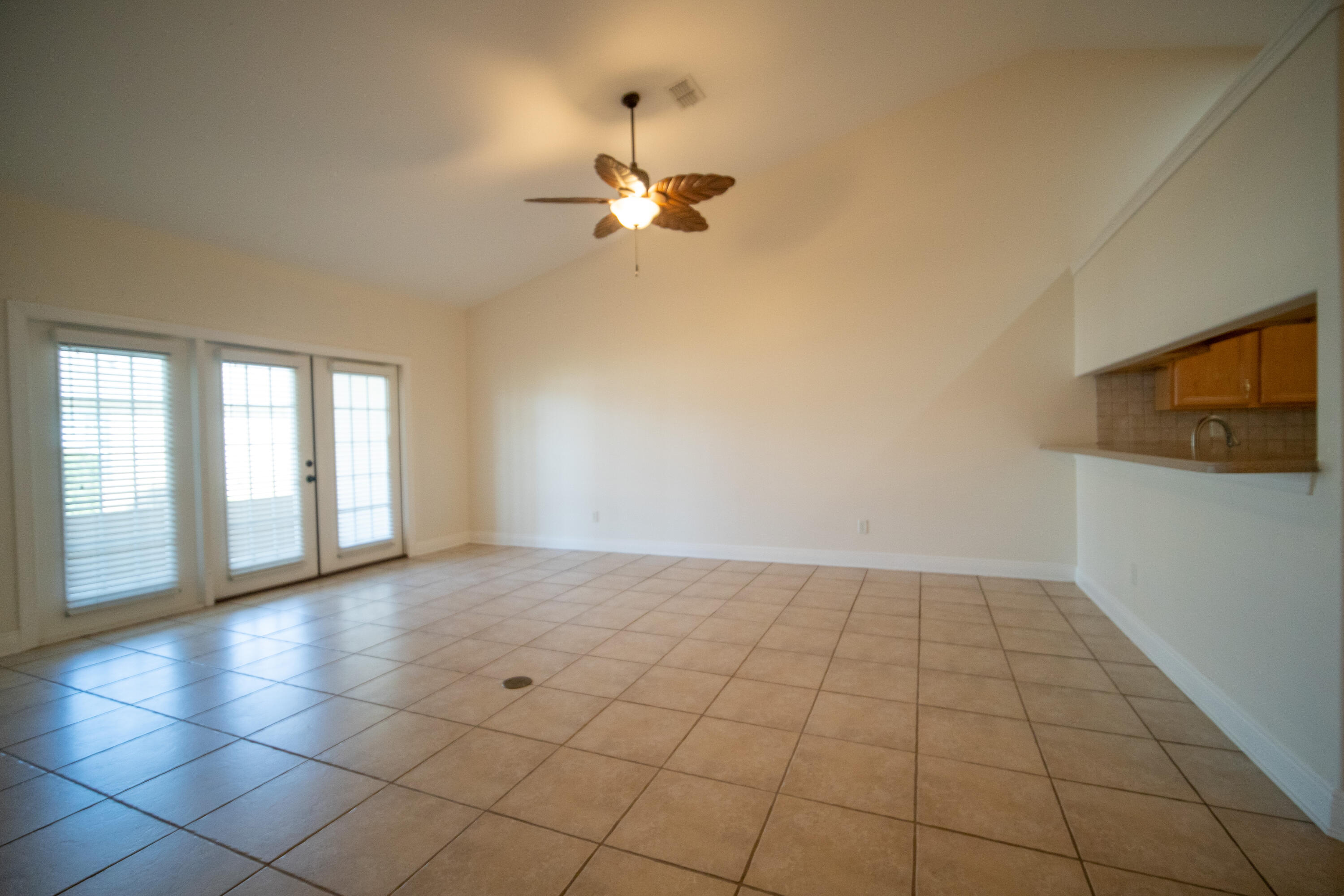 DIAMOND LAKES - Residential