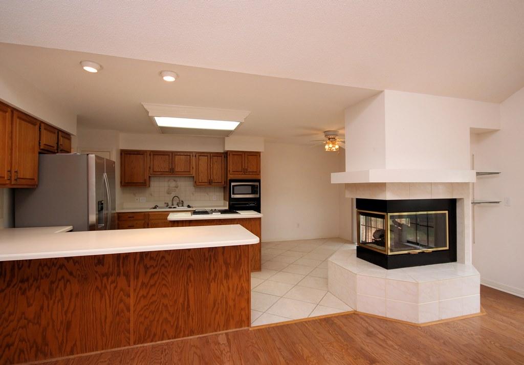 LAKE POINTE - Residential