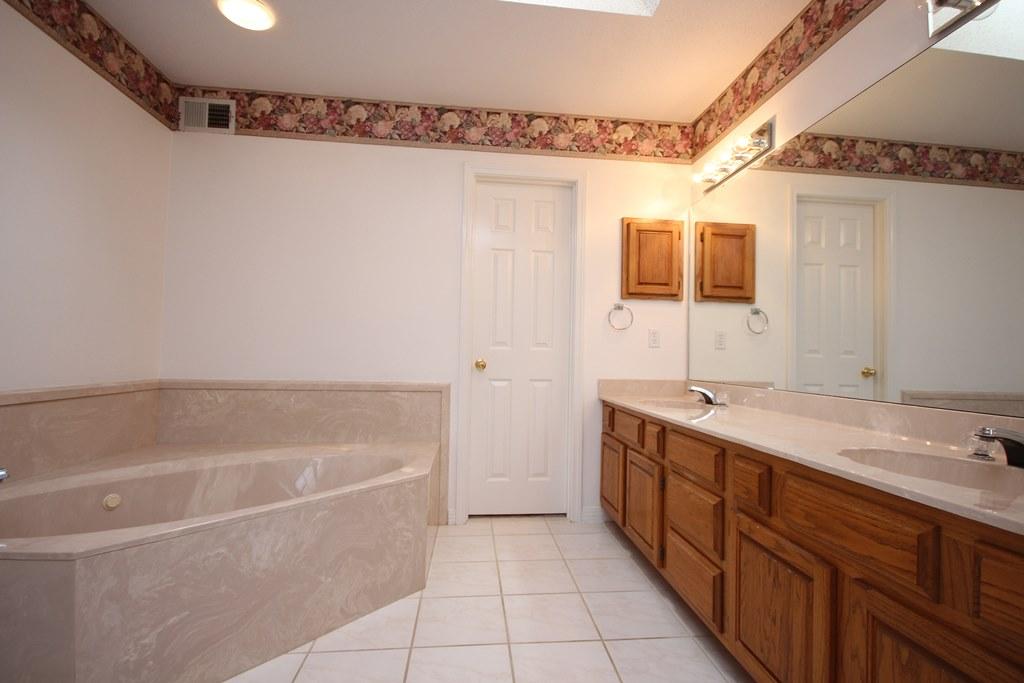 LAKE POINTE - Residential