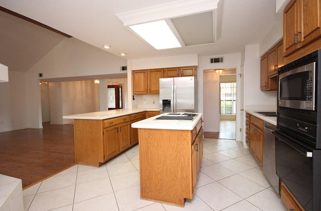 LAKE POINTE - Residential