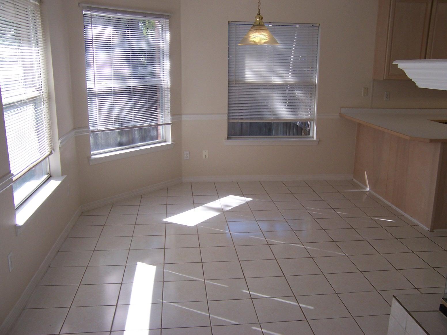 ROCKY BAYOU - Residential Lease