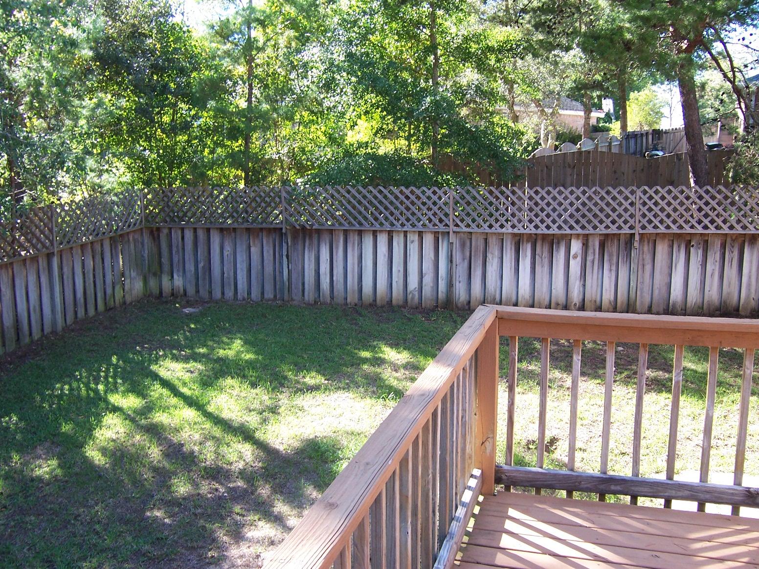 ROCKY BAYOU - Residential Lease