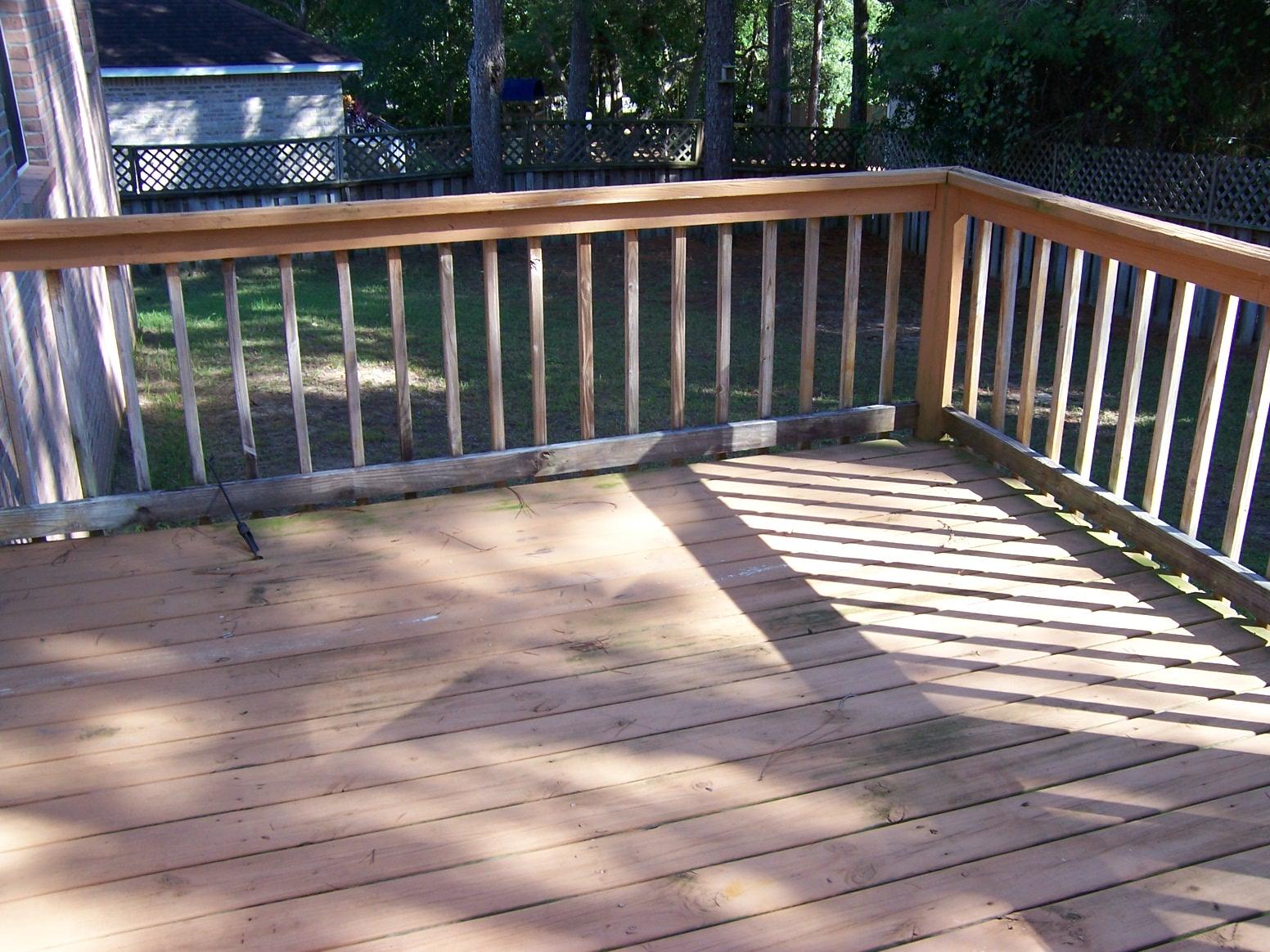 ROCKY BAYOU - Residential Lease