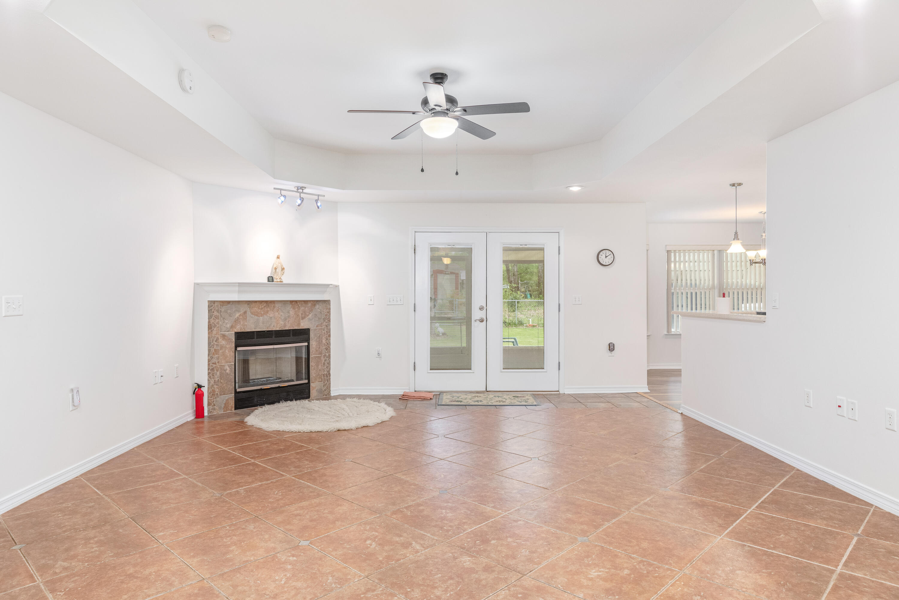 HIDDEN SPRINGS - Residential