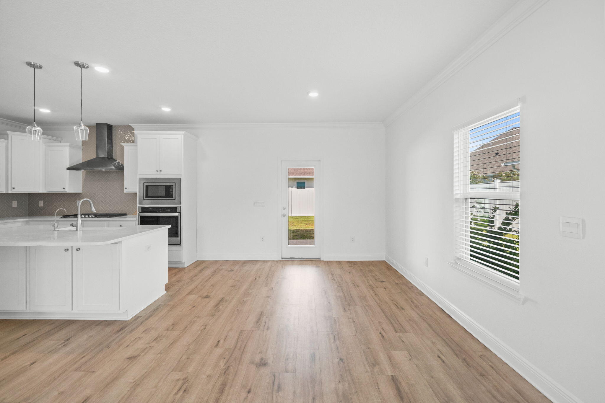 LAKEVIEW - Residential