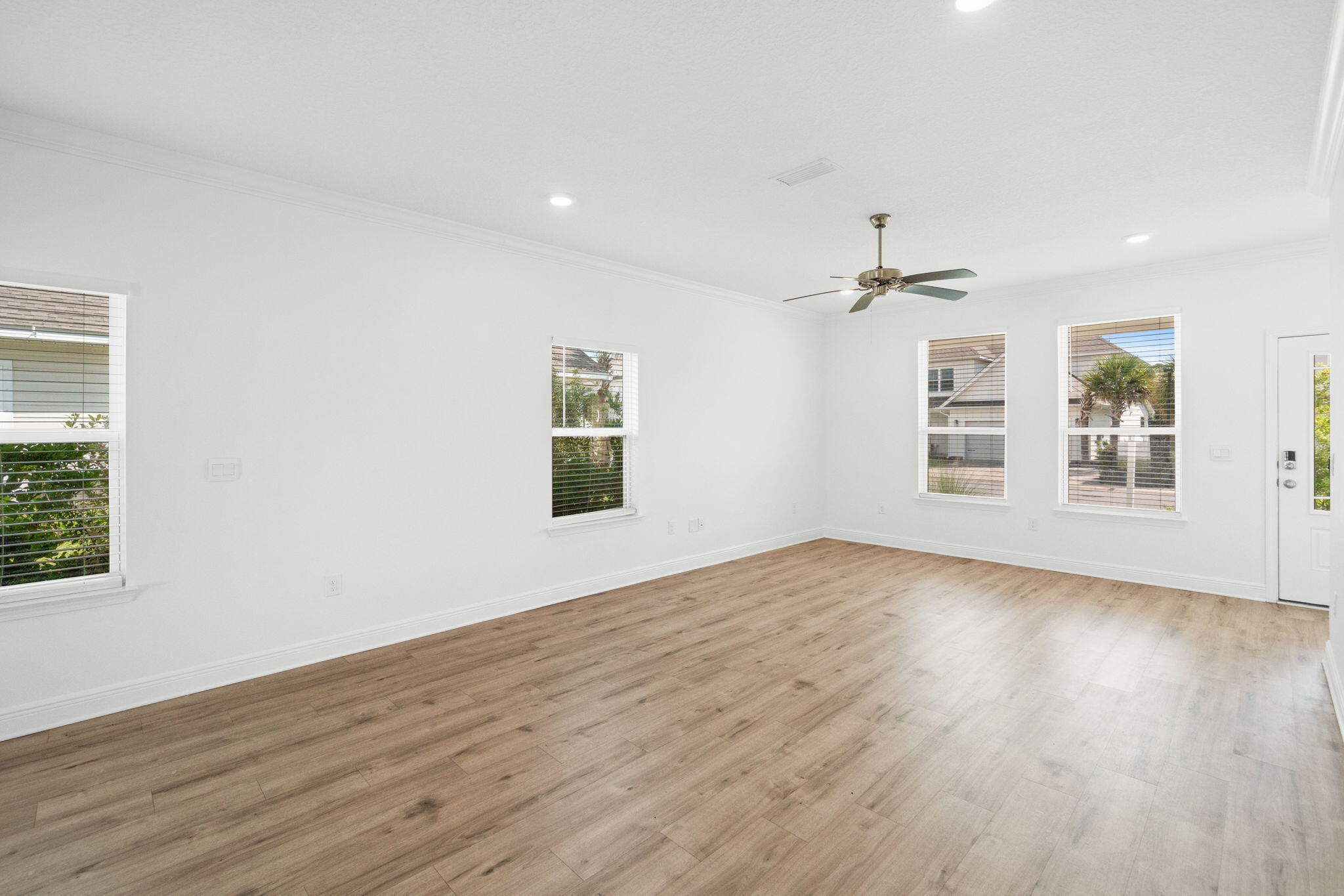 LAKEVIEW - Residential