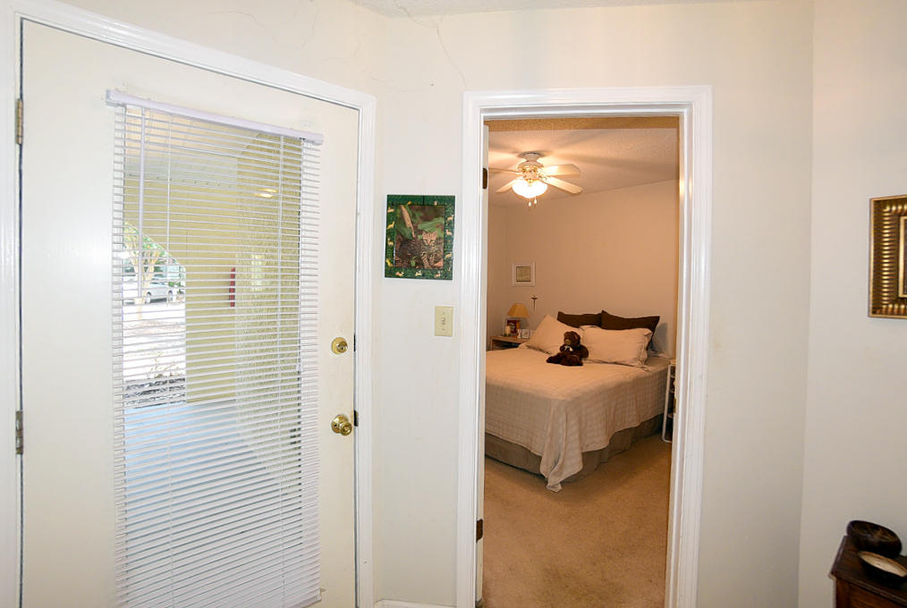 LAKESIDE CONDO AT BLUEWATER BAY - Residential