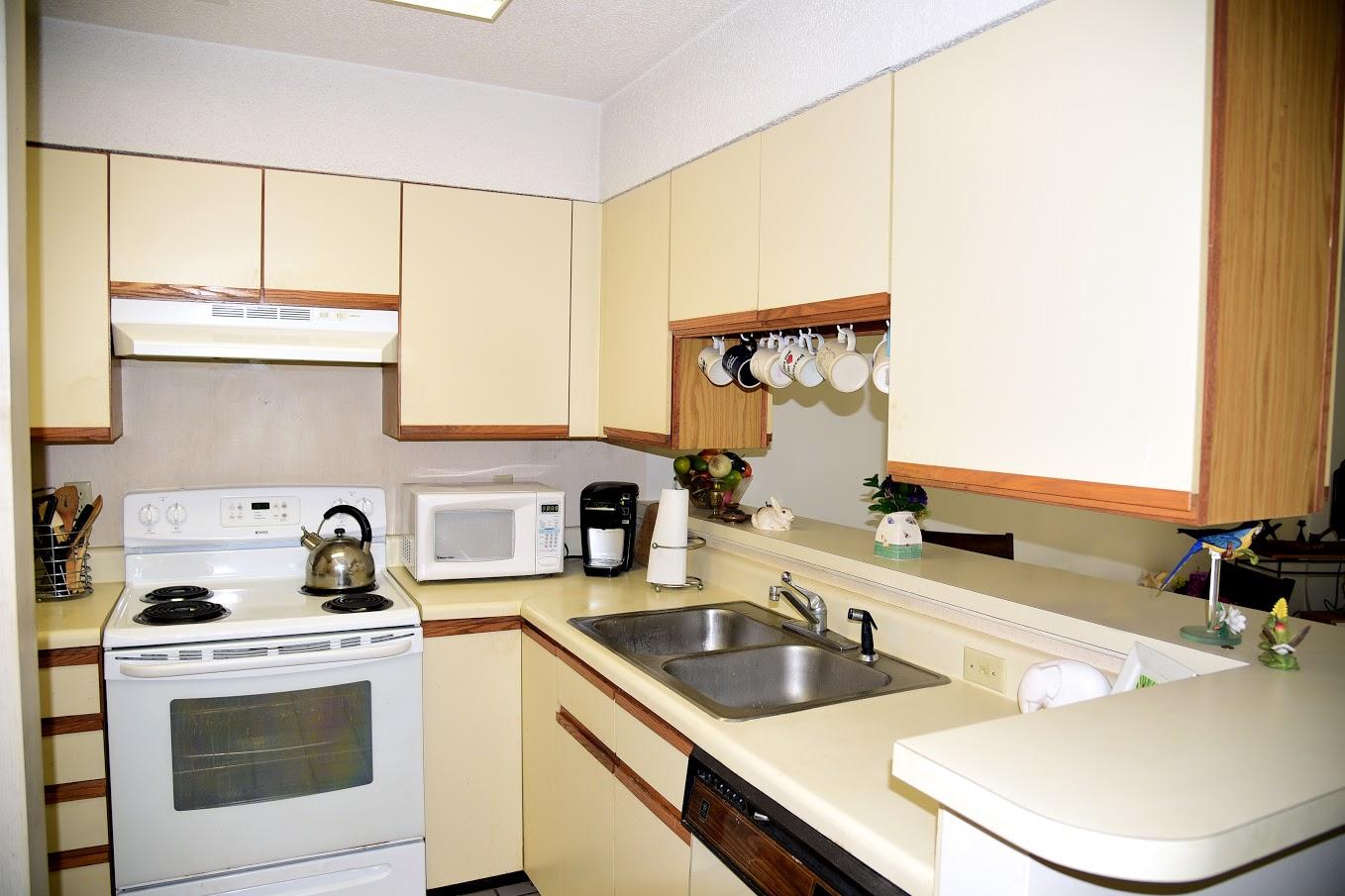 LAKESIDE CONDO AT BLUEWATER BAY - Residential