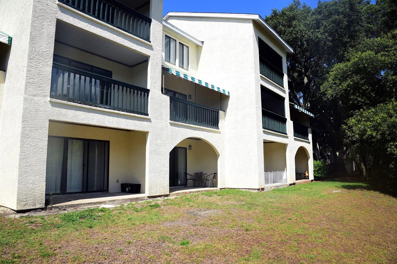 LAKESIDE CONDO AT BLUEWATER BAY - Residential