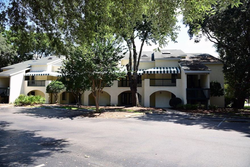 Perfect investment opportunity! Well maintained 1-bedroom, first floor unit on the lake. Enjoy all the amenities that Bluewater Bay has to offer: tennis, golf, full service marina with restaurant, swimming pools, RV and boat storage, walking trails, and a short drive to the beautiful white sandy beaches of Destin. HOA covers all exterior maintenance (roof, siding, stairs) and includes water/trash/sewer. Seller is providing a one-year home warranty.