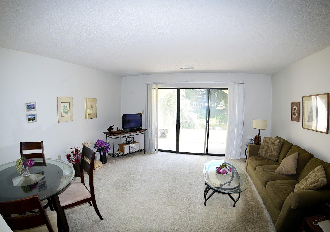 LAKESIDE CONDO AT BLUEWATER BAY - Residential