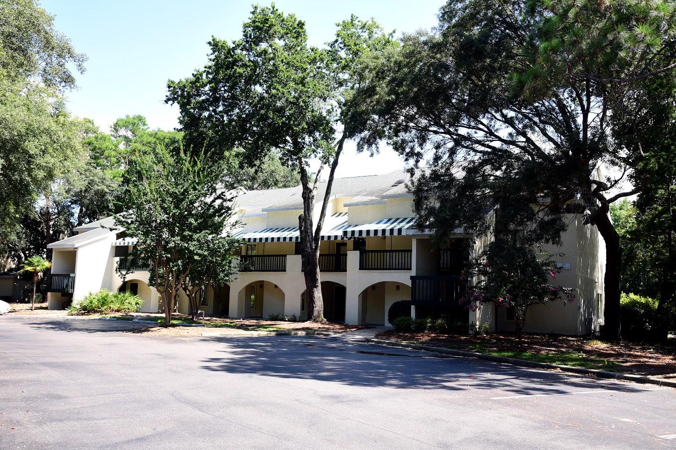 LAKESIDE CONDO AT BLUEWATER BAY - Residential