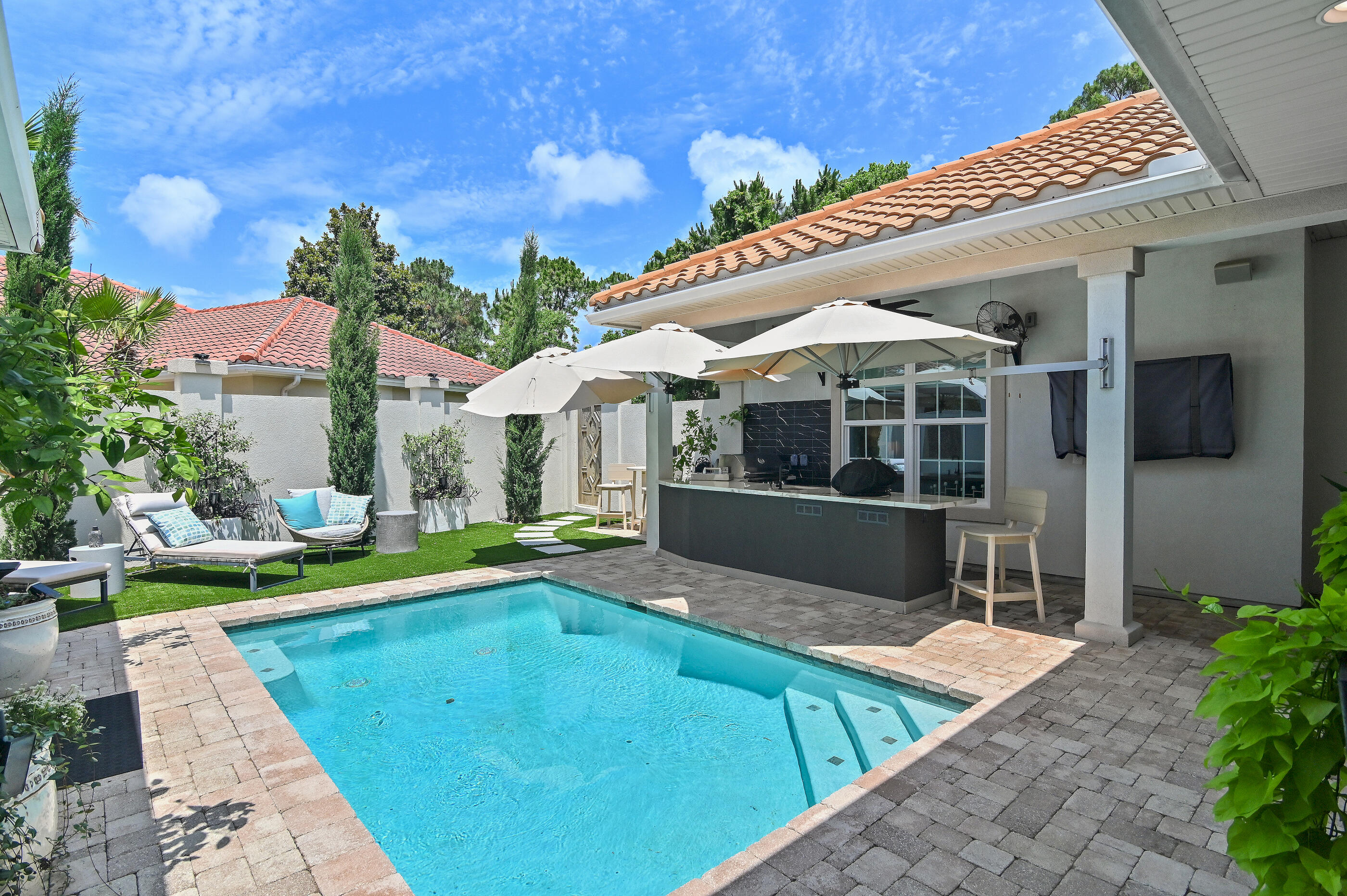 REGATTA BAY - Residential