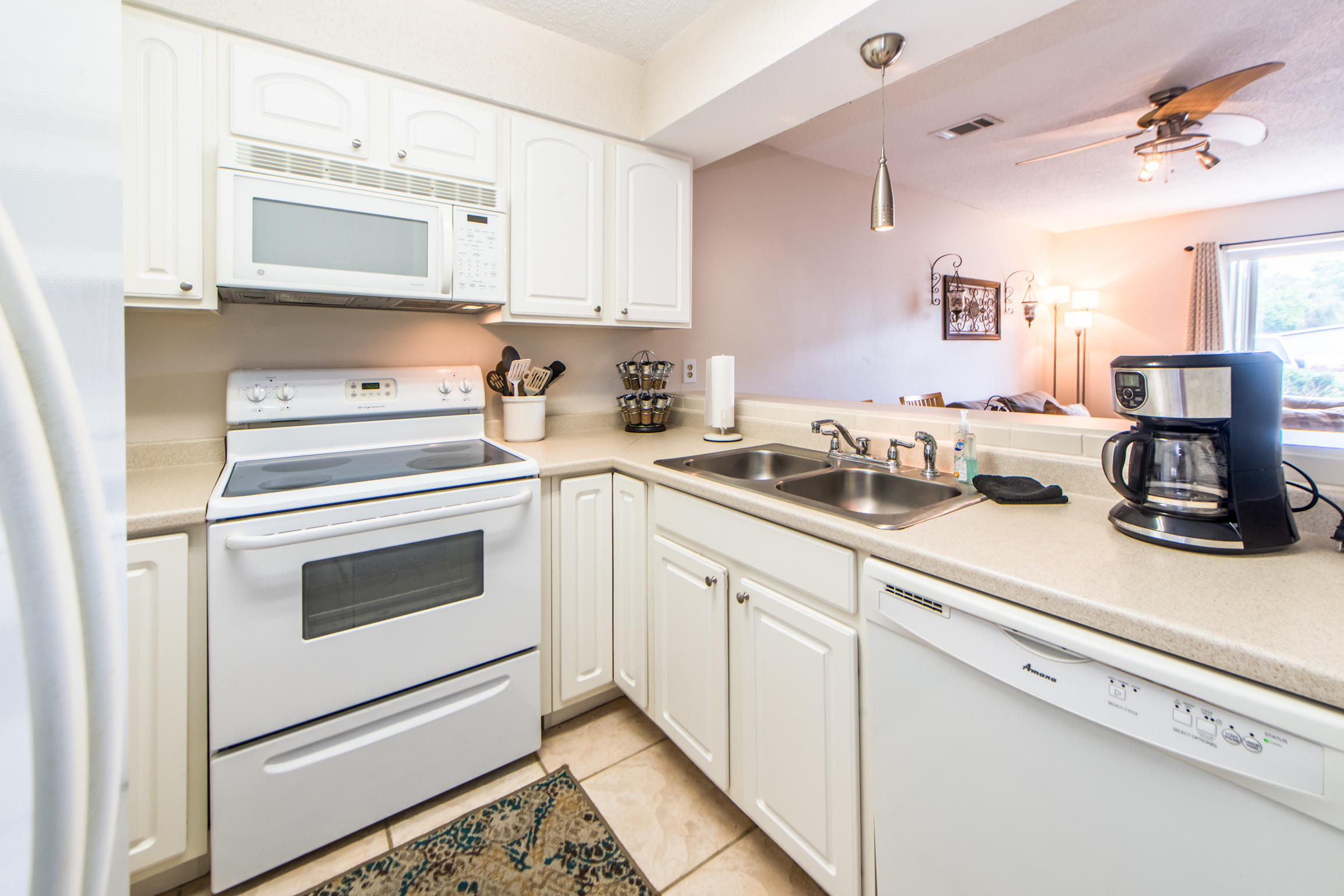 SANDPRINTS CONDO - Residential