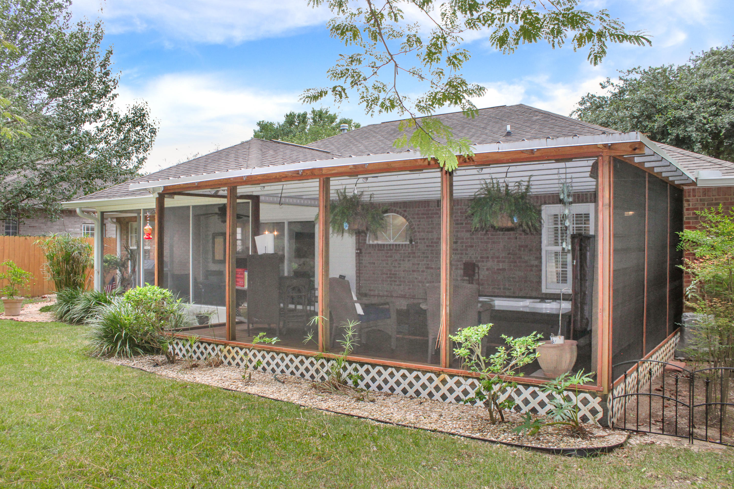 PARKWOOD ESTATES PH 1 BLUEWATER BAY - Residential