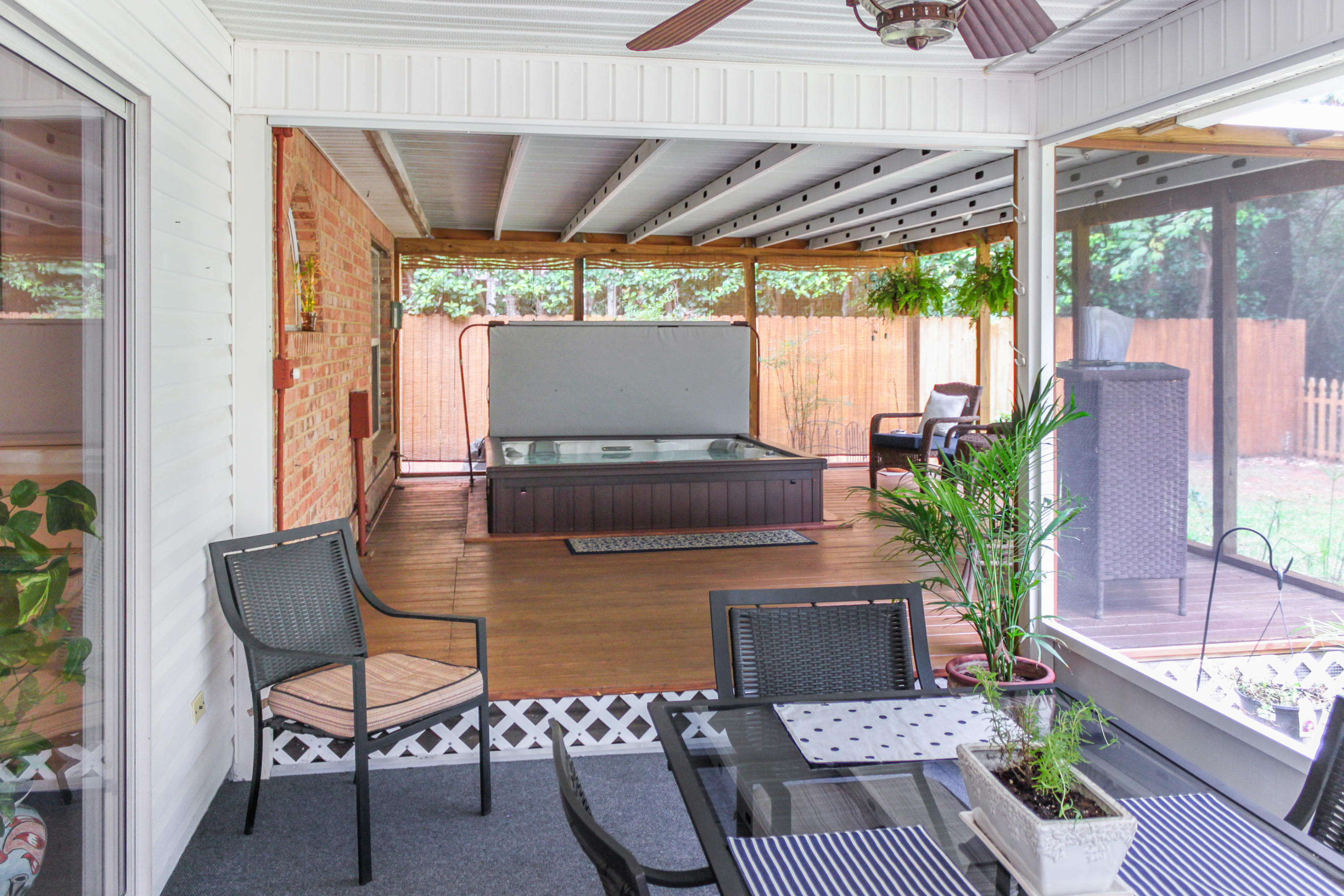 PARKWOOD ESTATES PH 1 BLUEWATER BAY - Residential