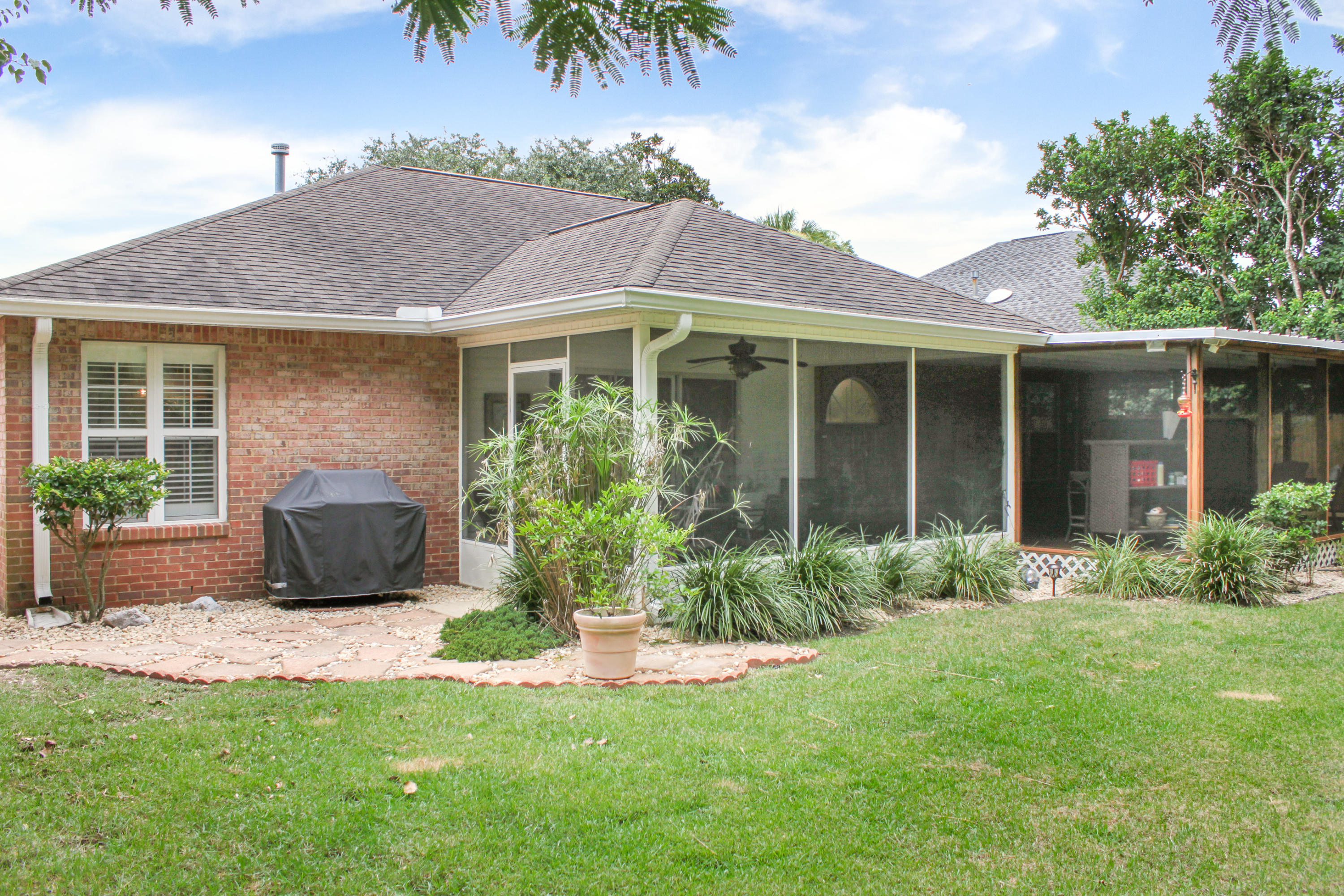 PARKWOOD ESTATES PH 1 BLUEWATER BAY - Residential