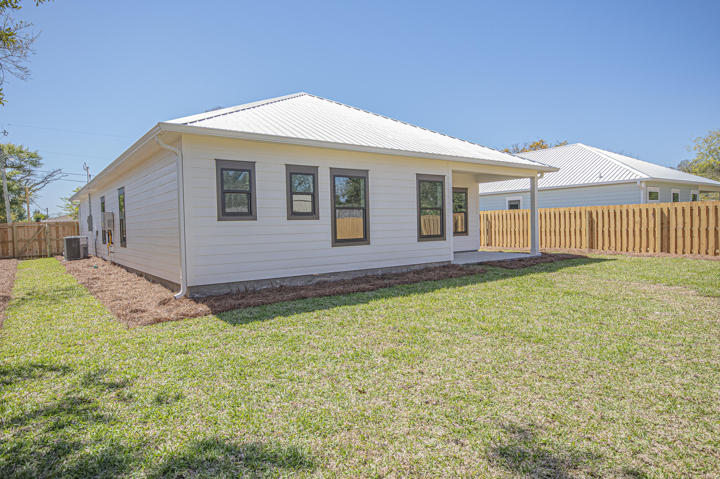 LONG POINT PARK 2ND ADDN - Residential