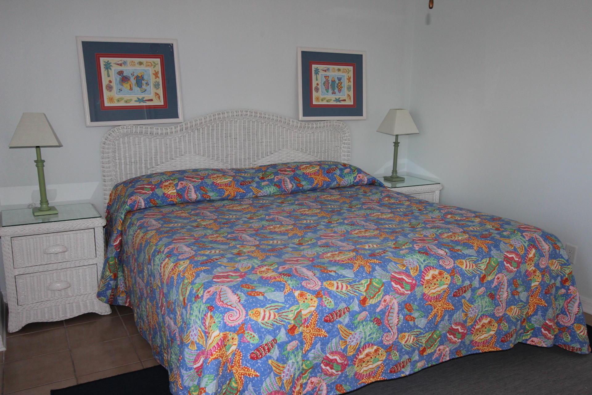 SANDPRINTS CONDO - Residential