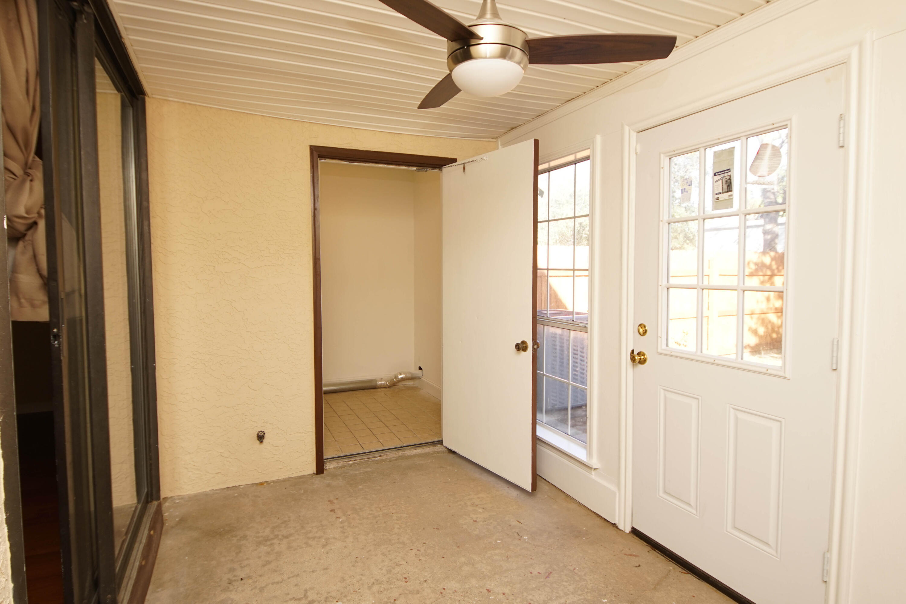 PLANTATION MANOR - Residential