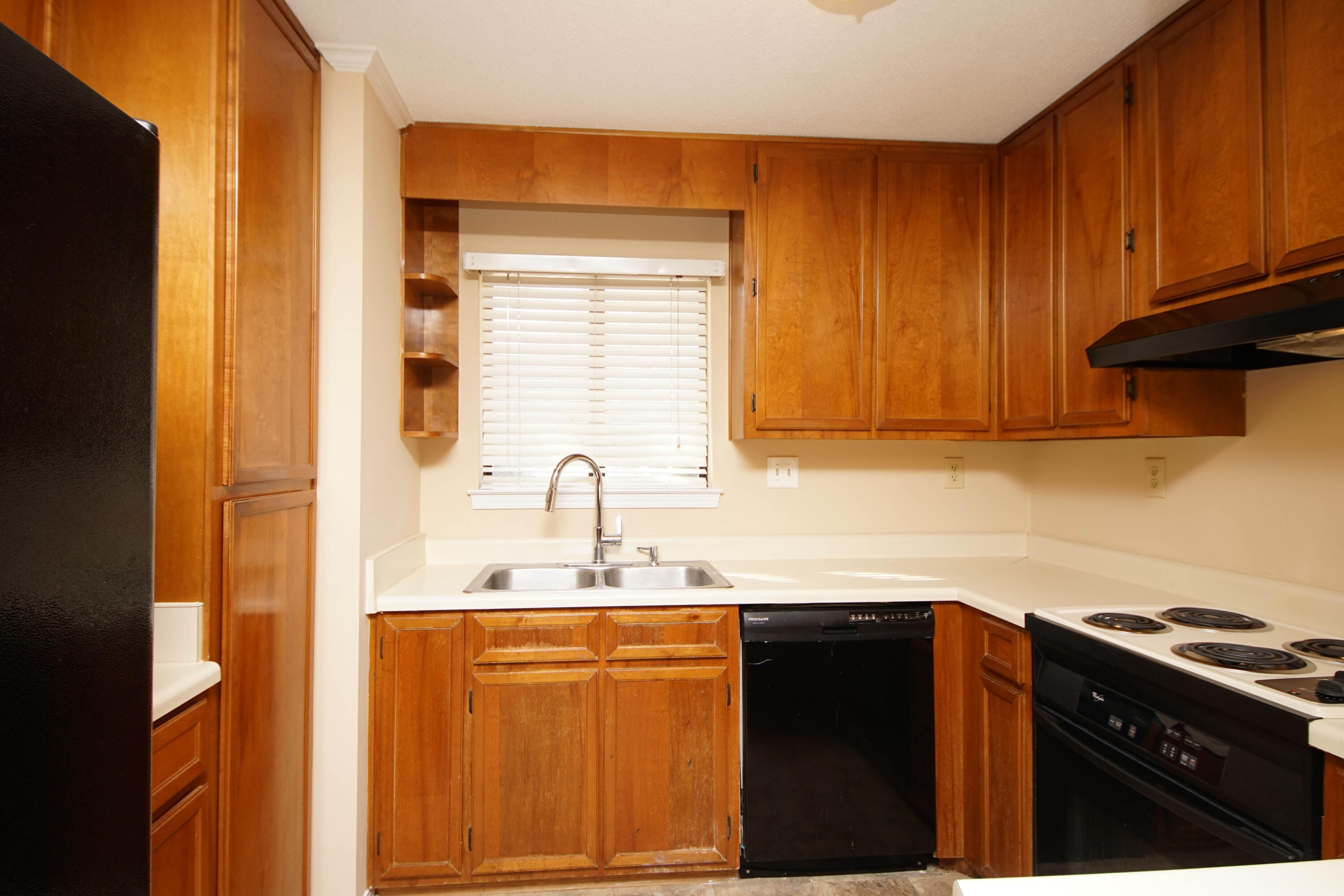 PLANTATION MANOR - Residential