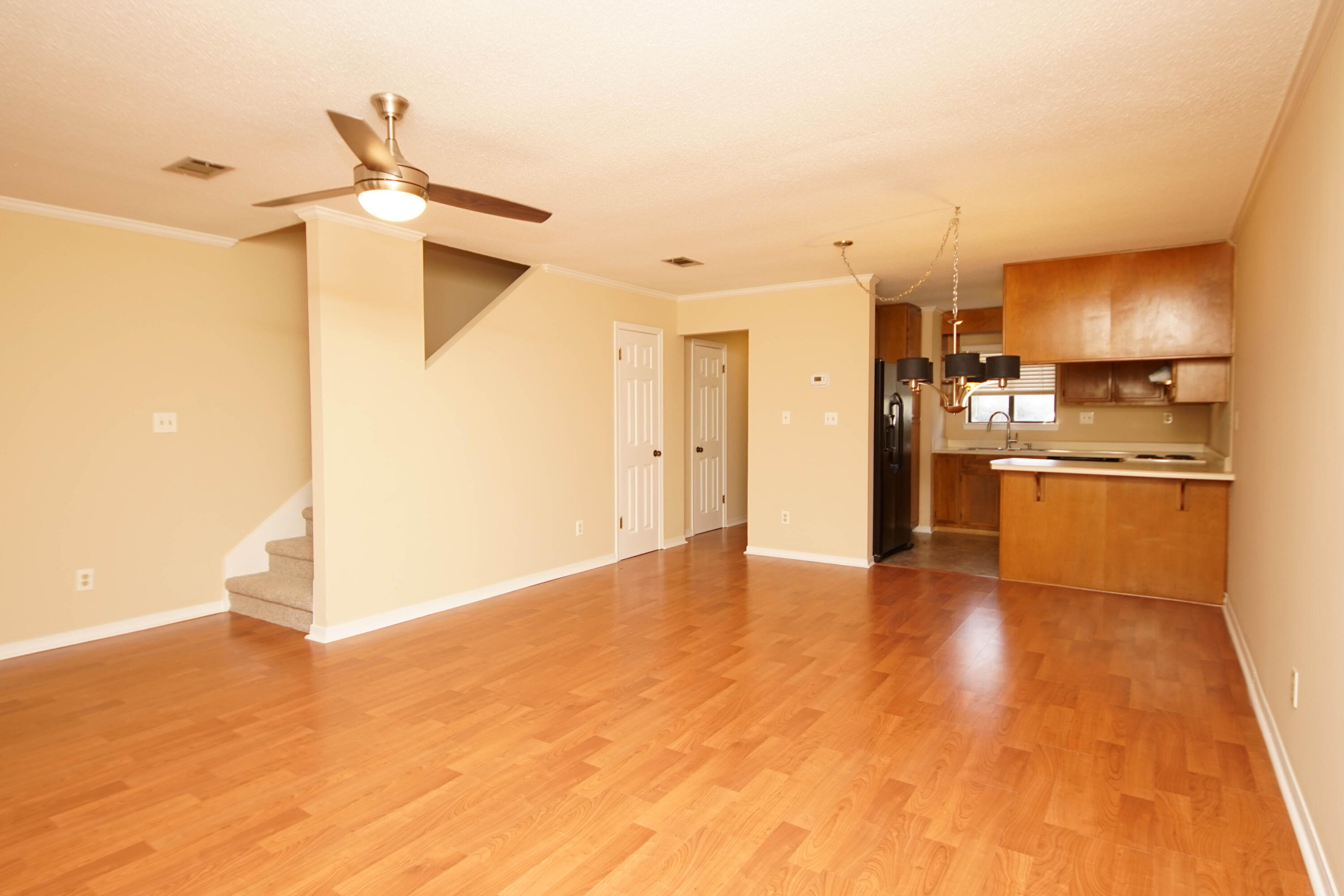 PLANTATION MANOR - Residential