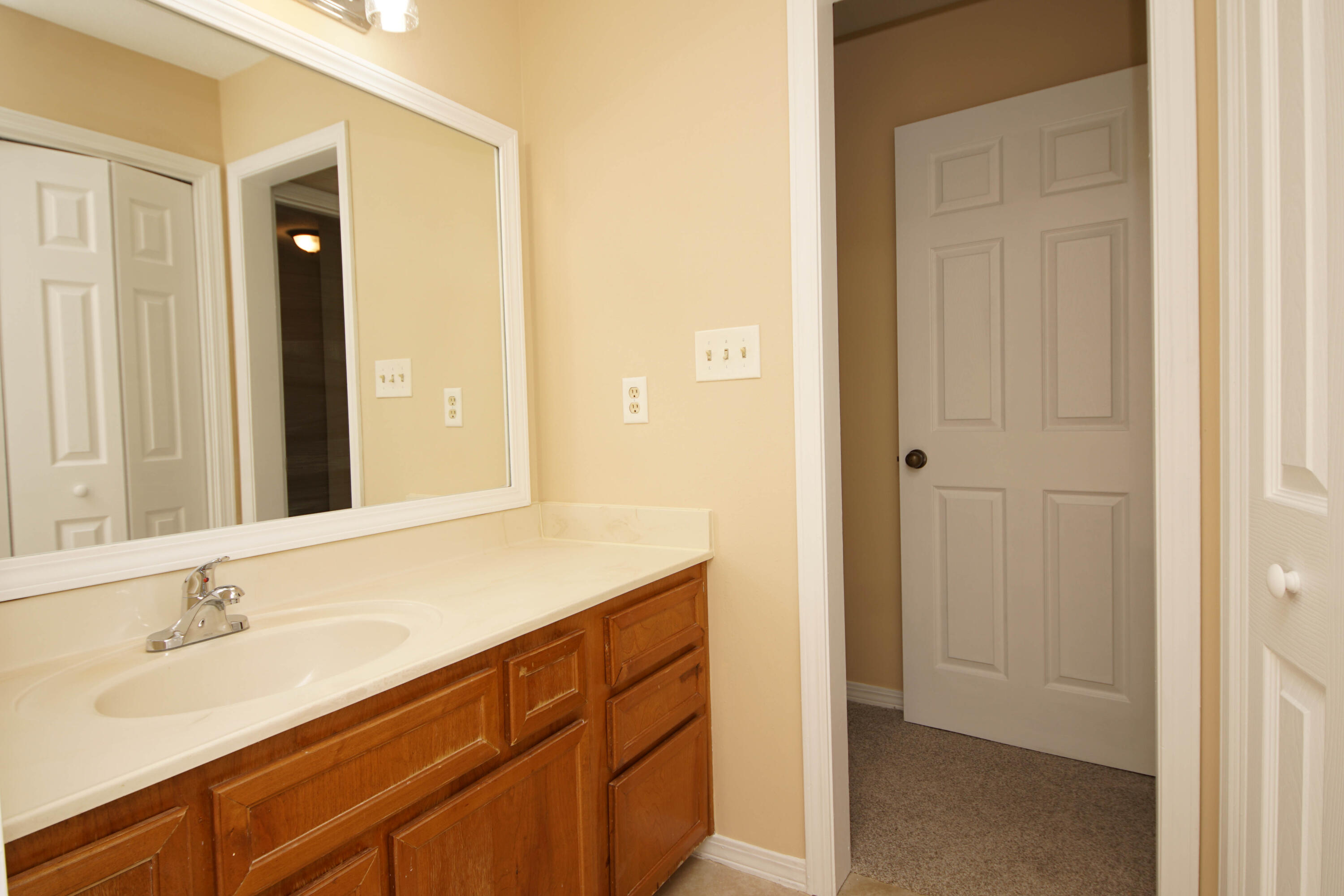 PLANTATION MANOR - Residential