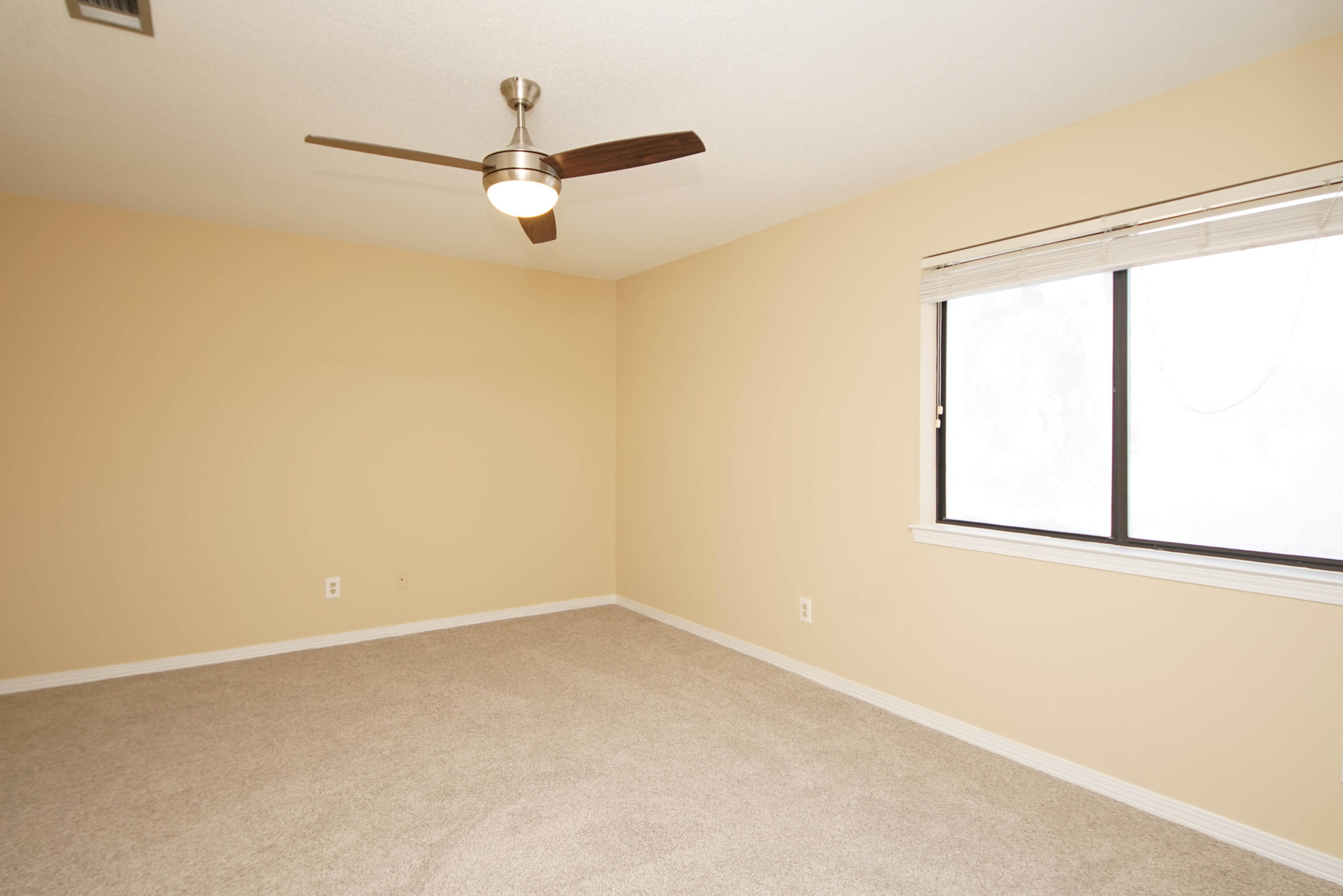 PLANTATION MANOR - Residential