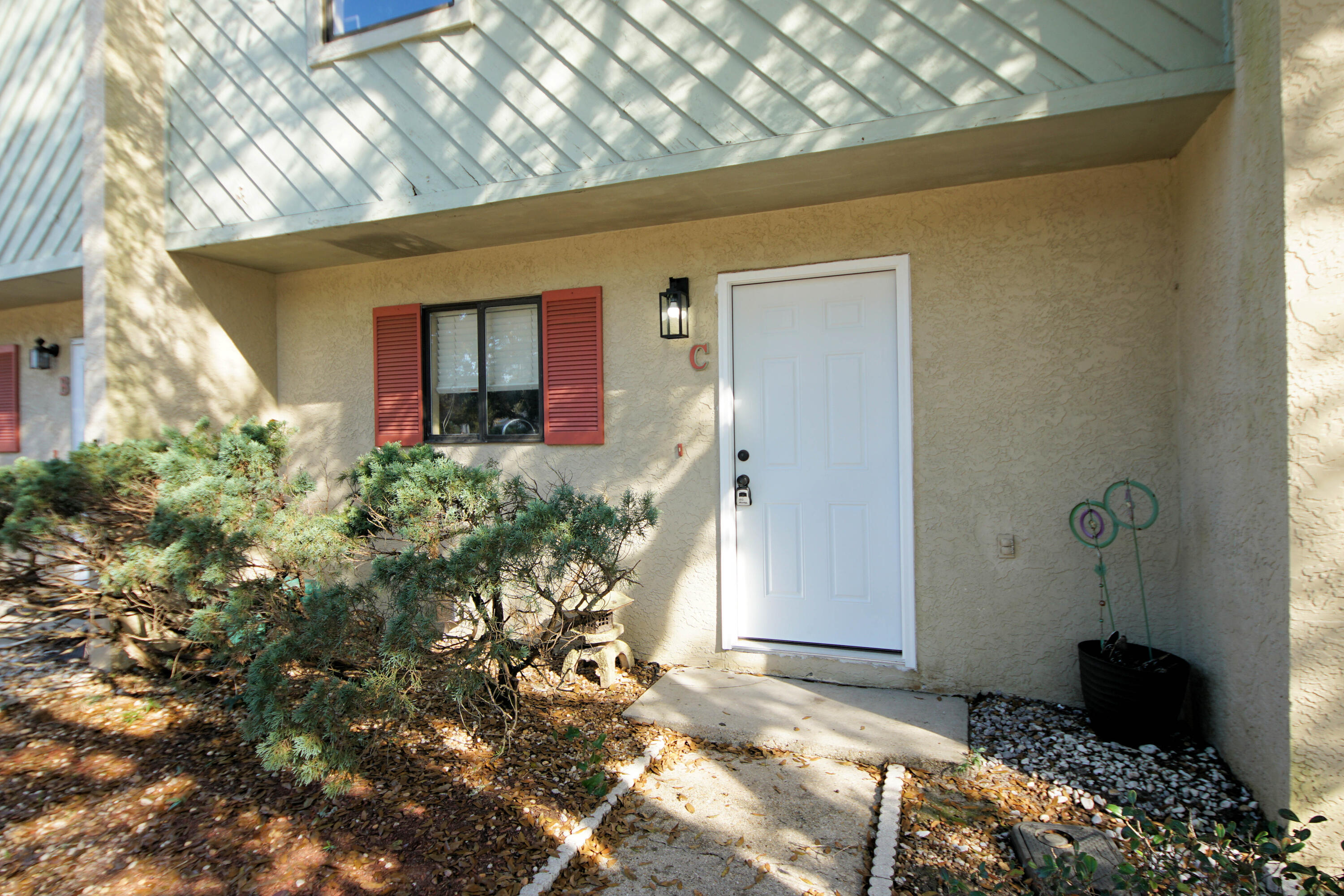 PLANTATION MANOR - Residential