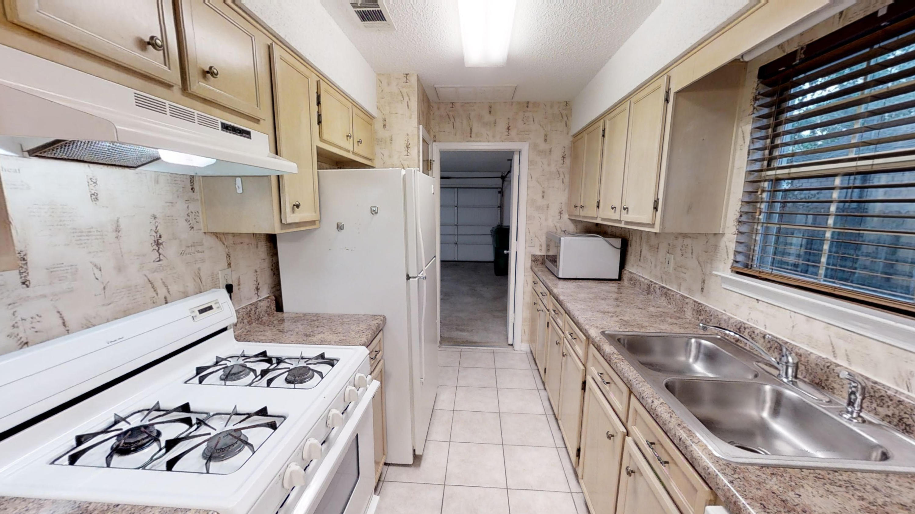 LOGSDON CORNERS - Residential