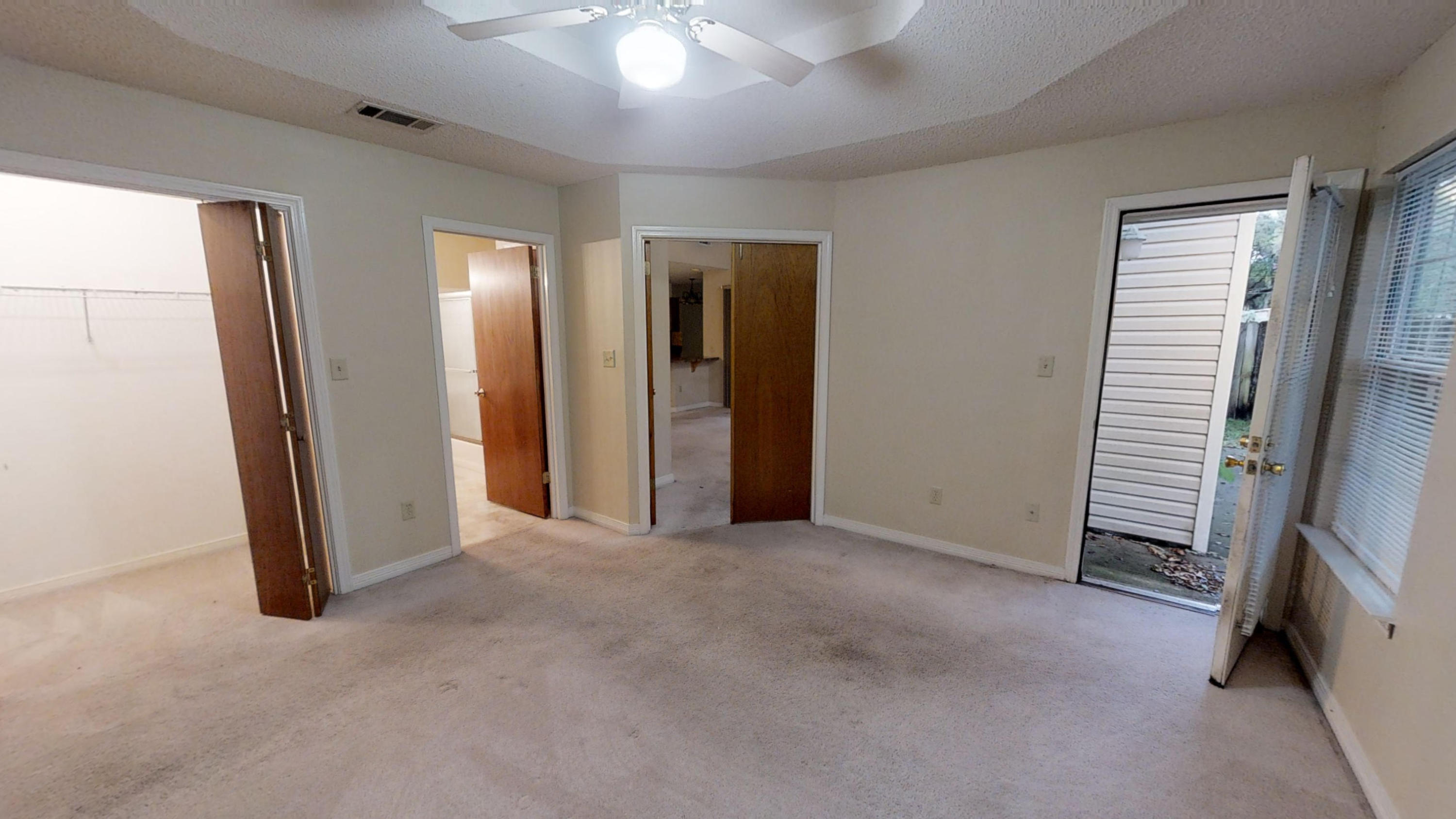 LOGSDON CORNERS - Residential