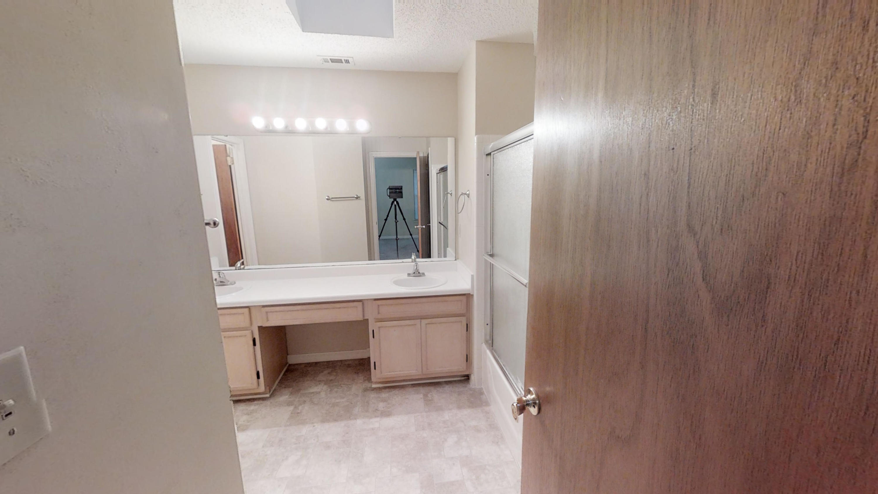 LOGSDON CORNERS - Residential