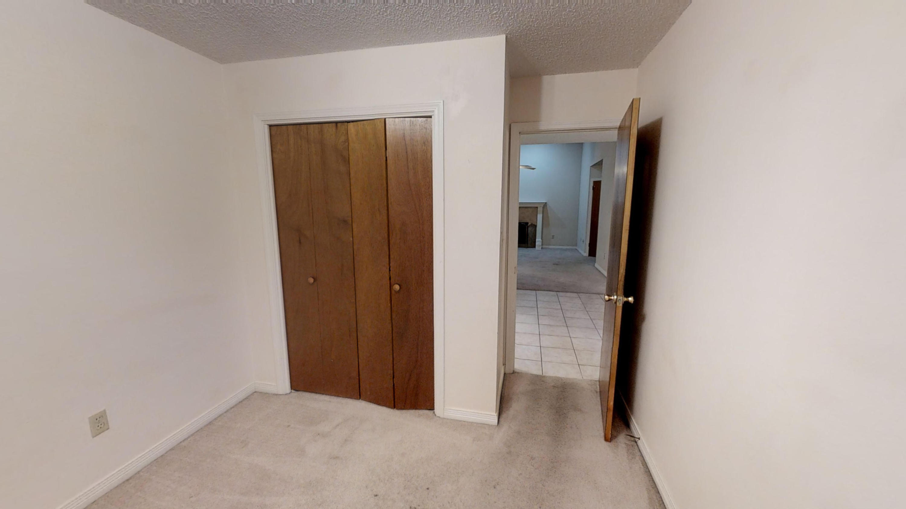 LOGSDON CORNERS - Residential