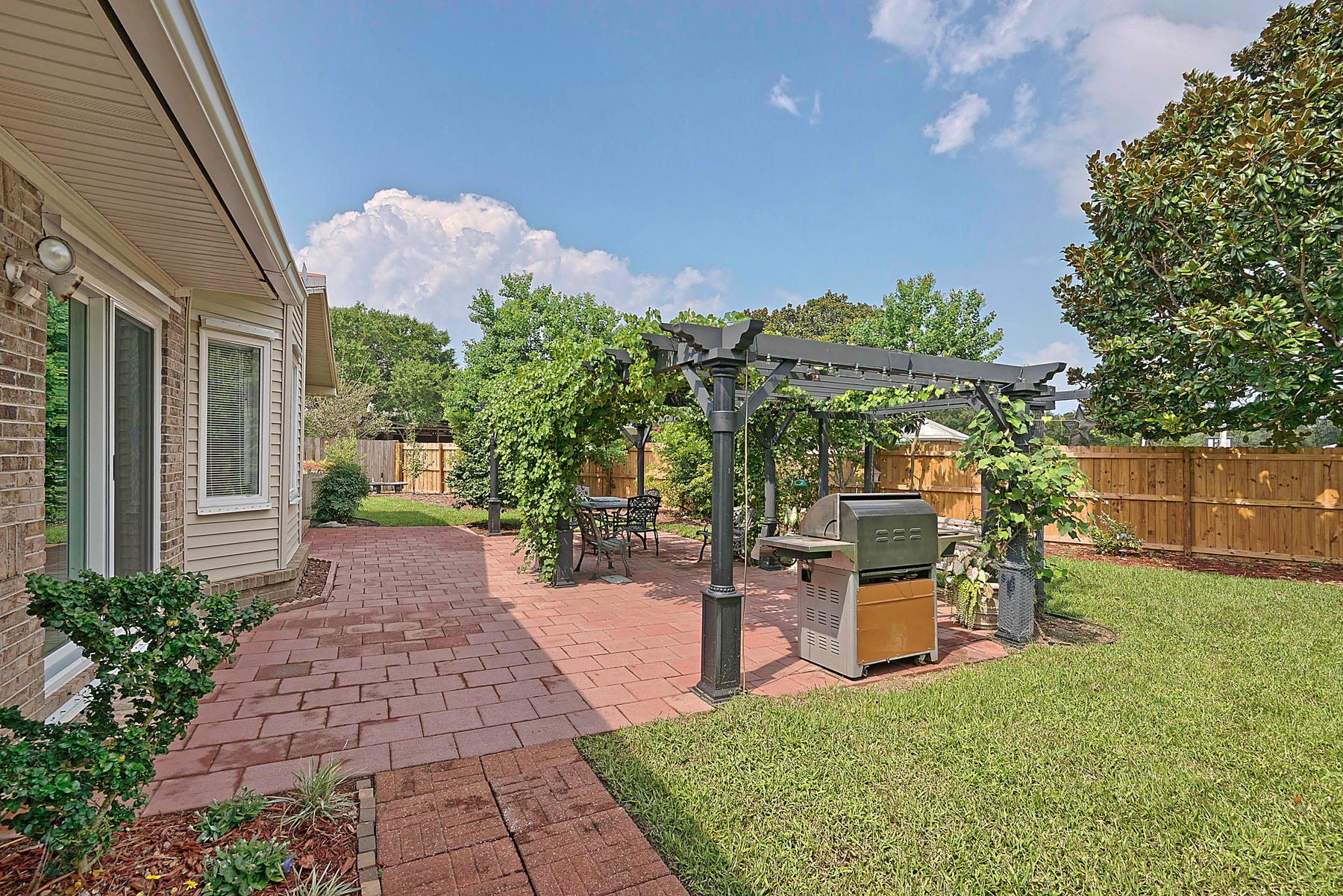 REGENCY PARK - Residential