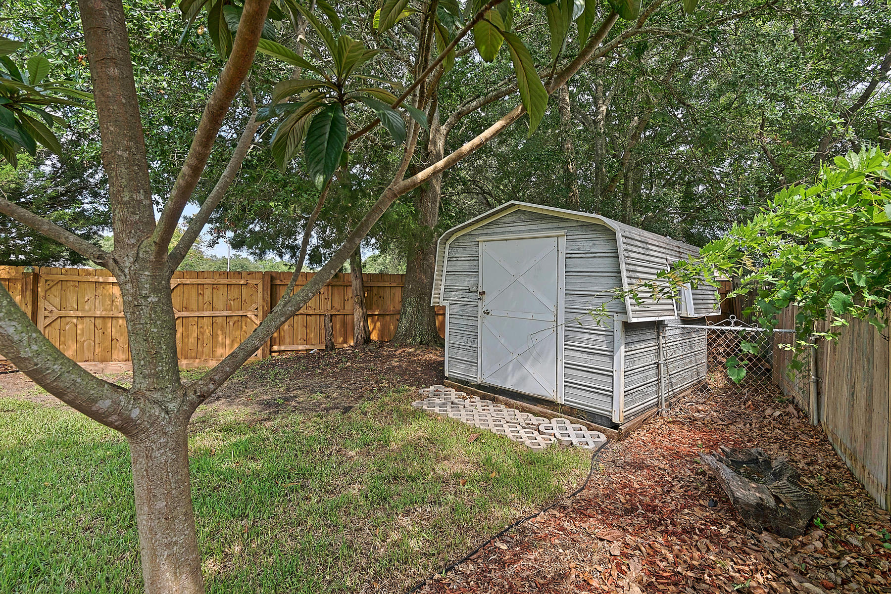 REGENCY PARK - Residential