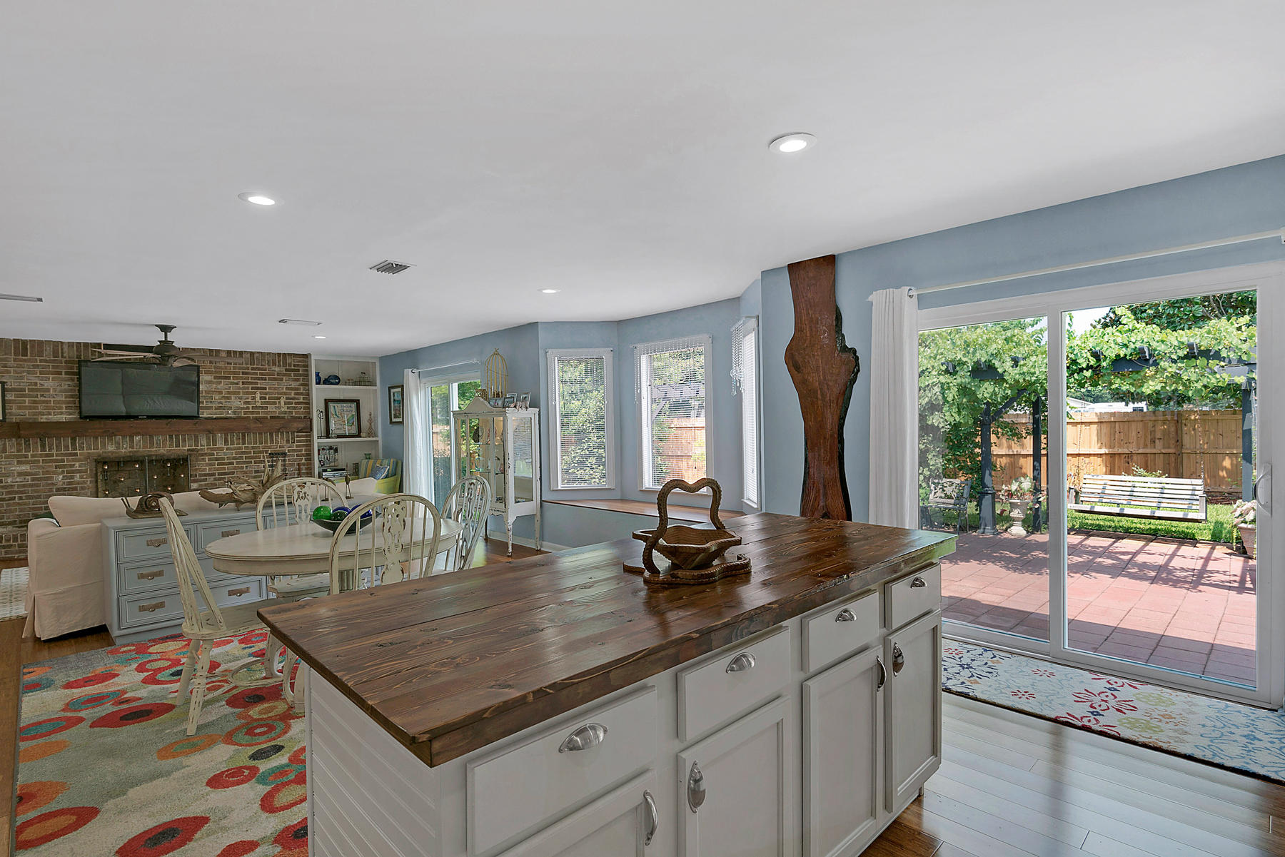 REGENCY PARK - Residential