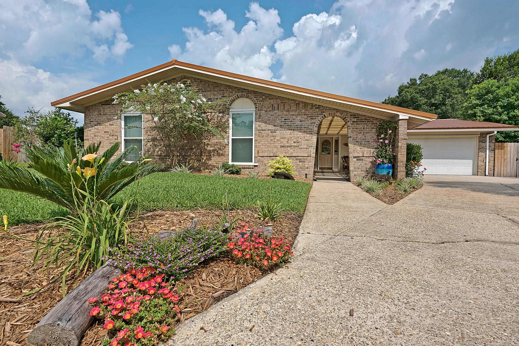 REGENCY PARK - Residential