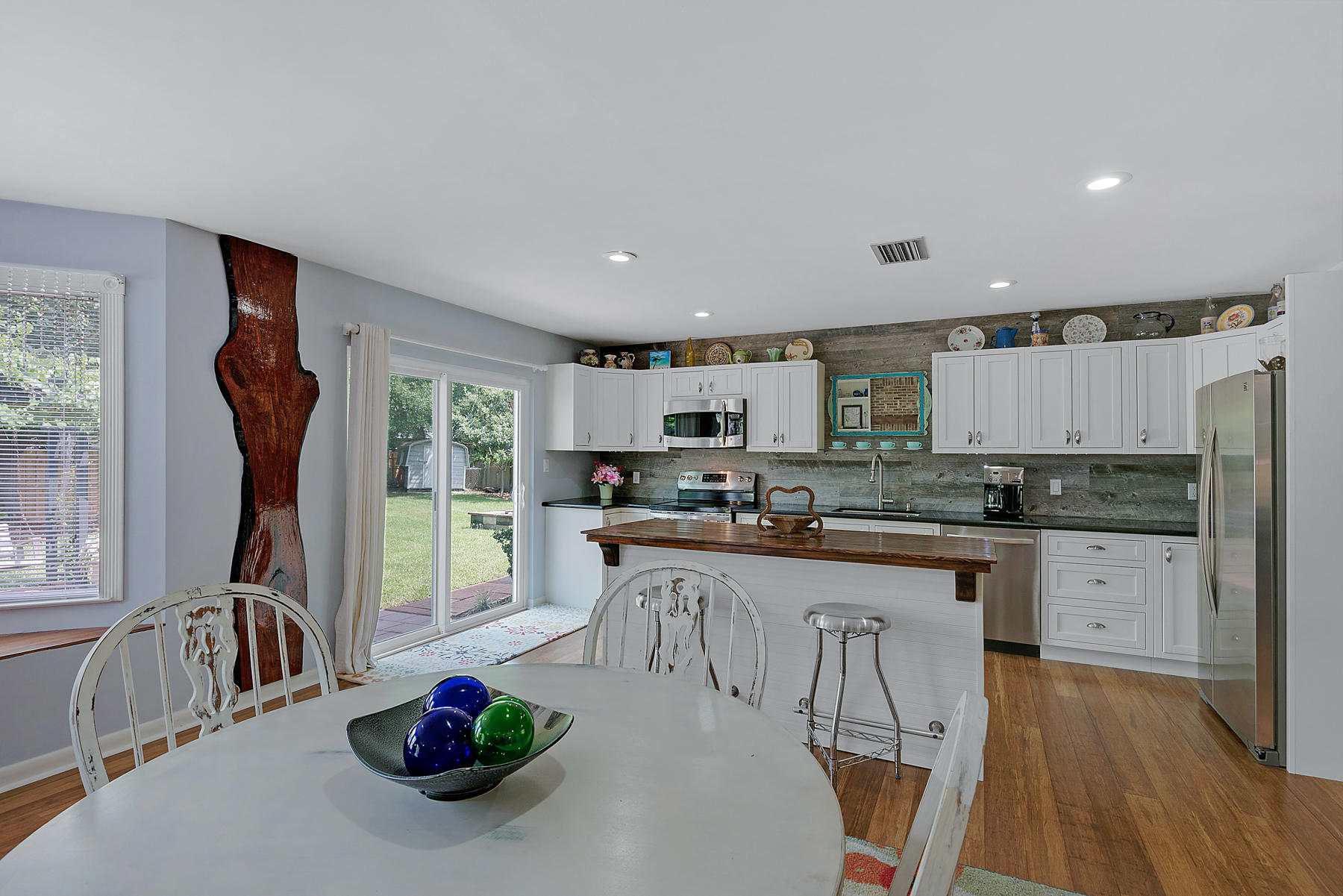 REGENCY PARK - Residential