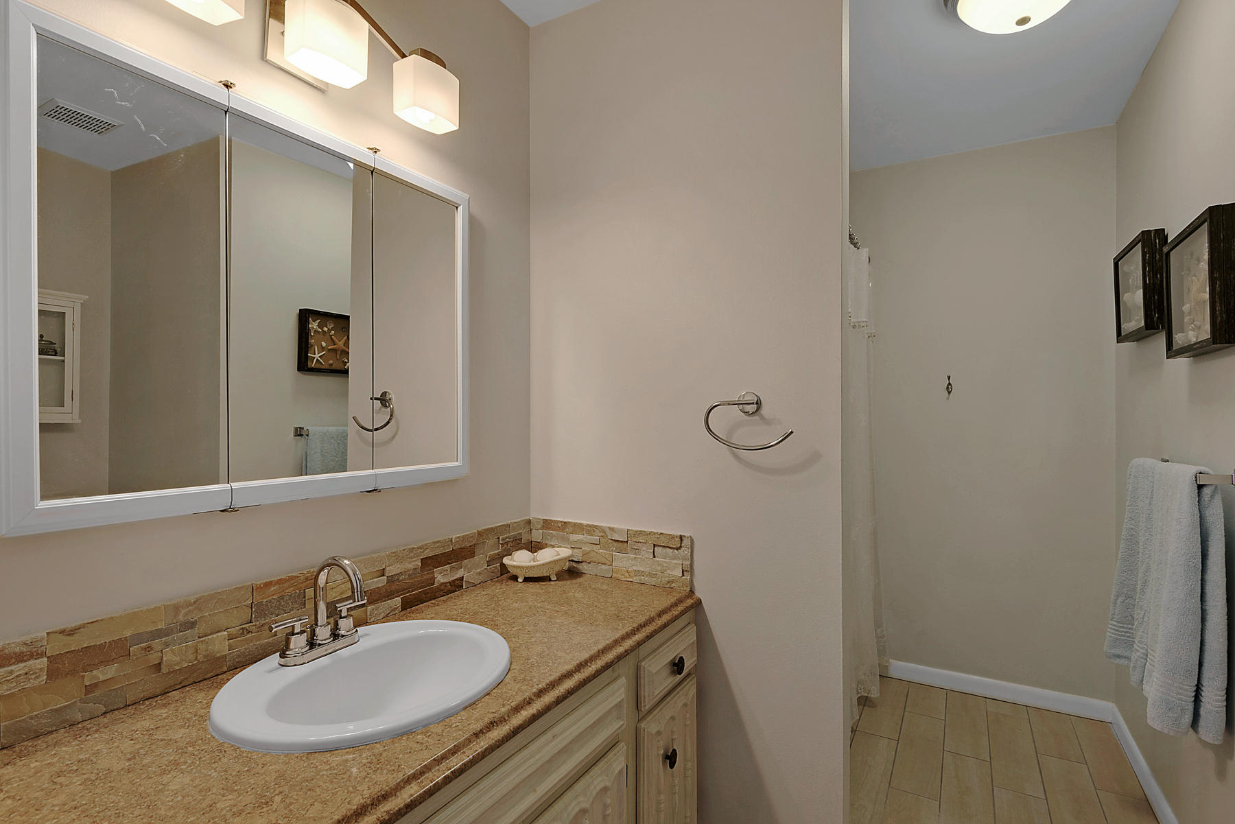 REGENCY PARK - Residential