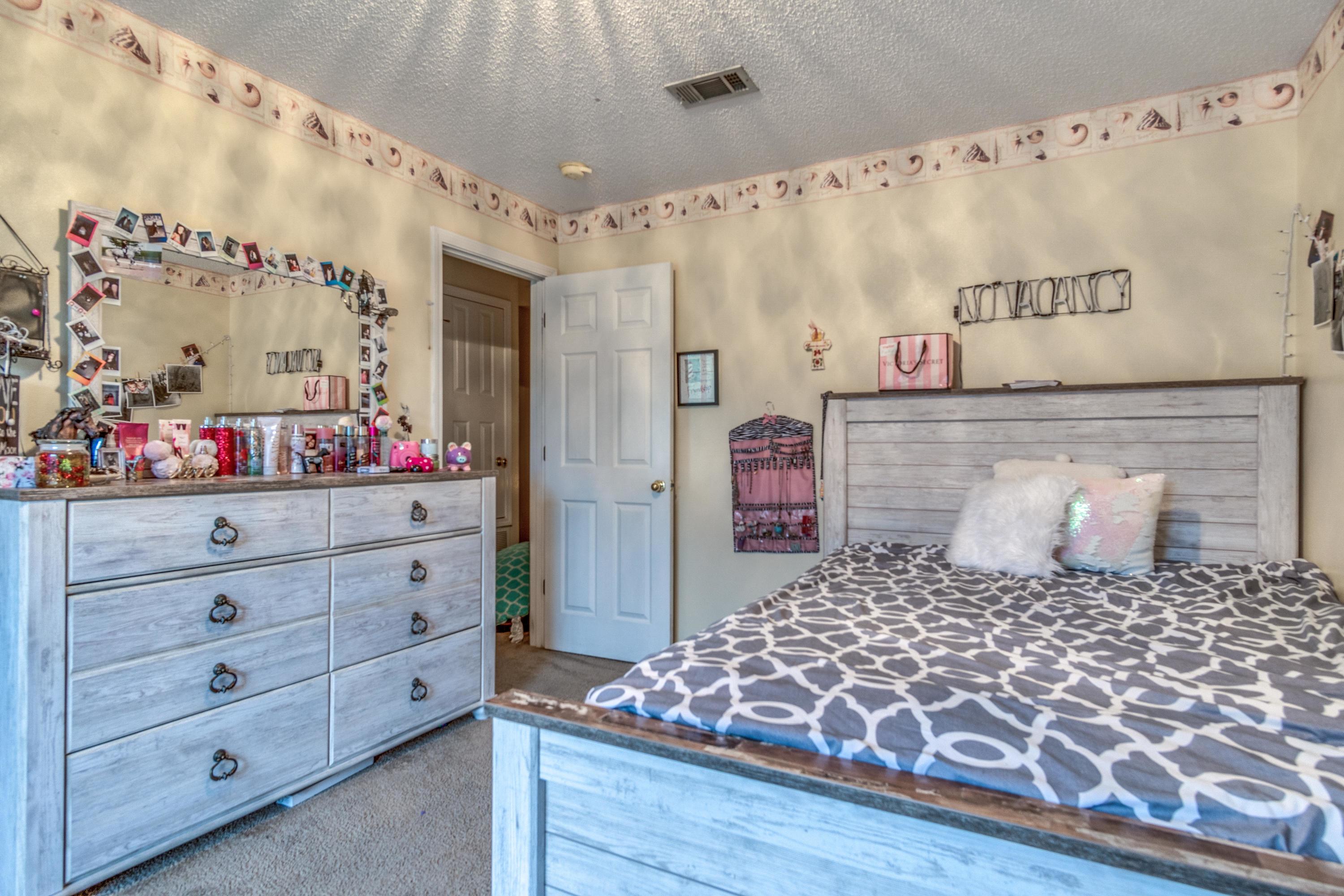 CHEROKEE BEND S/D PH 2 - Residential